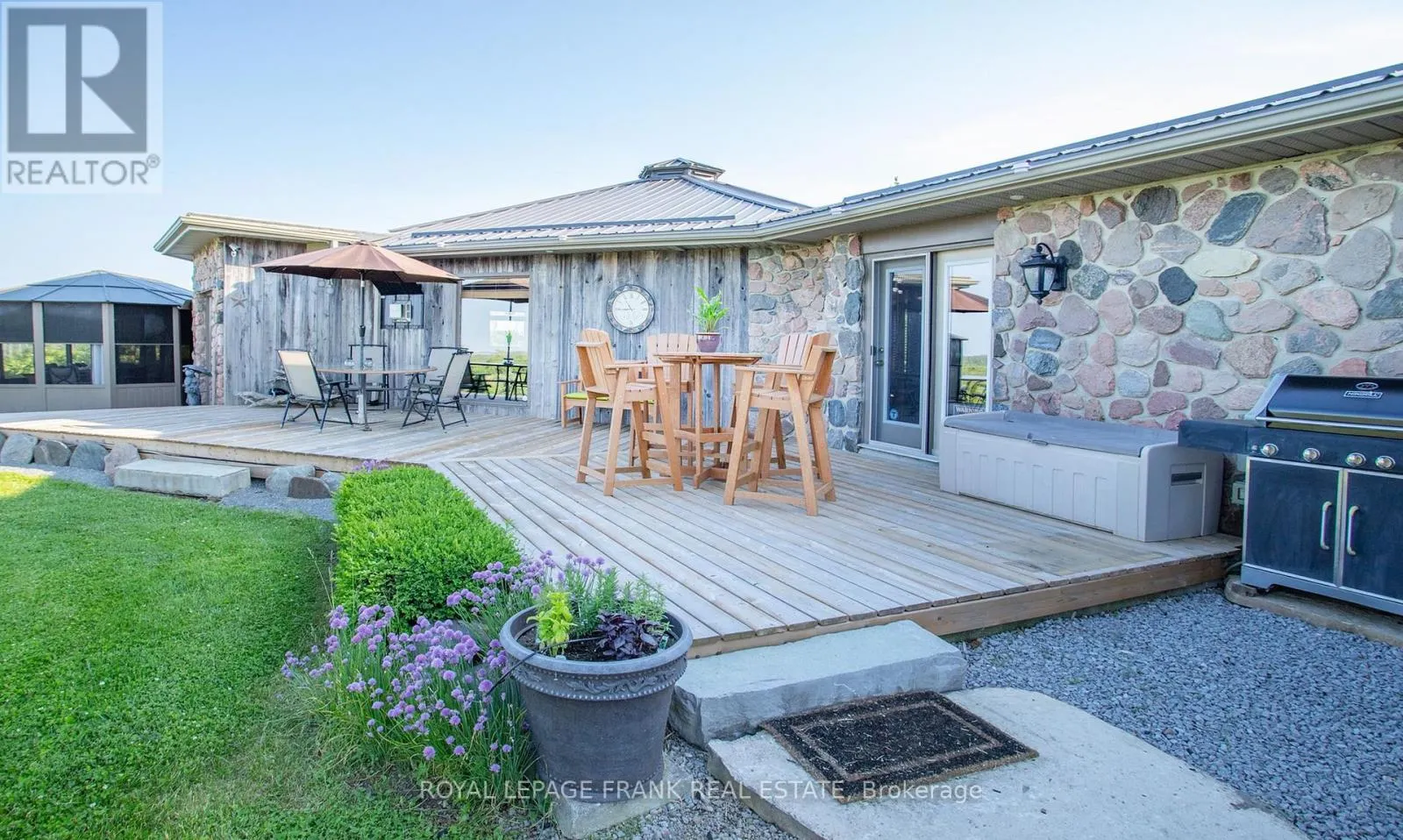10 CITYVIEW HEIGHTS