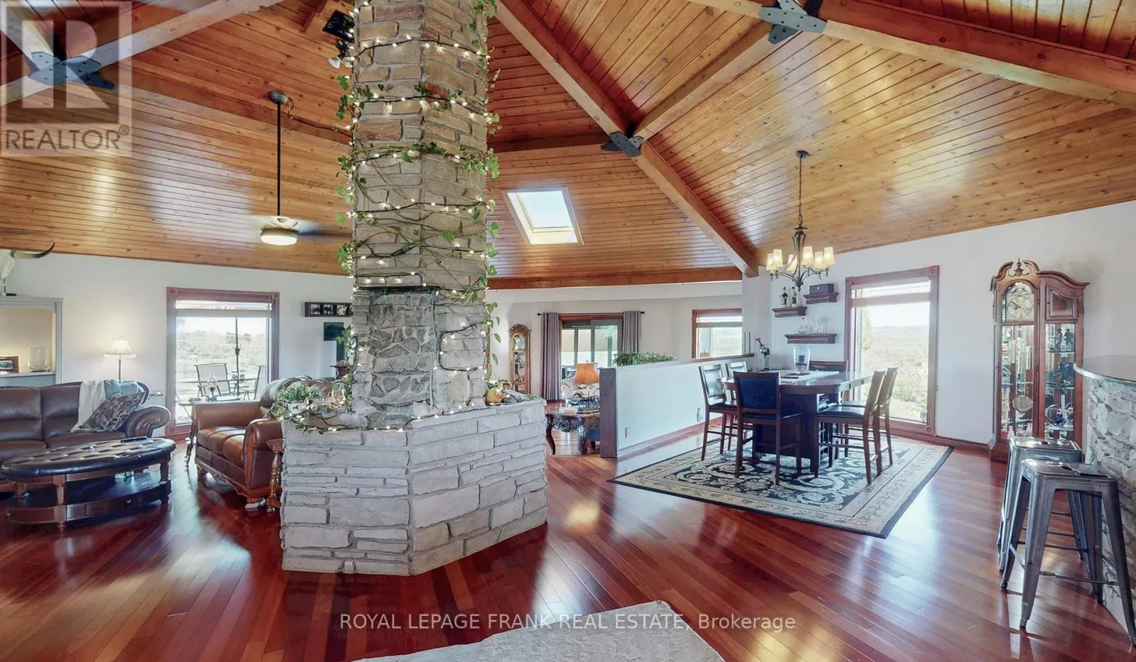 10 CITYVIEW HEIGHTS