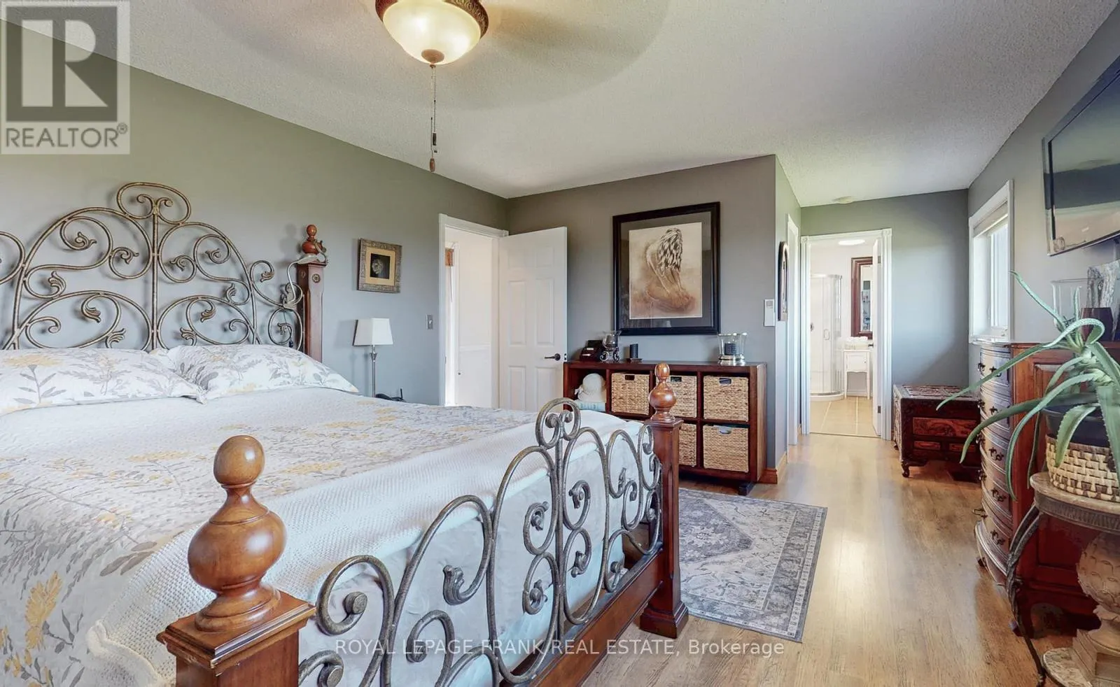 10 CITYVIEW HEIGHTS