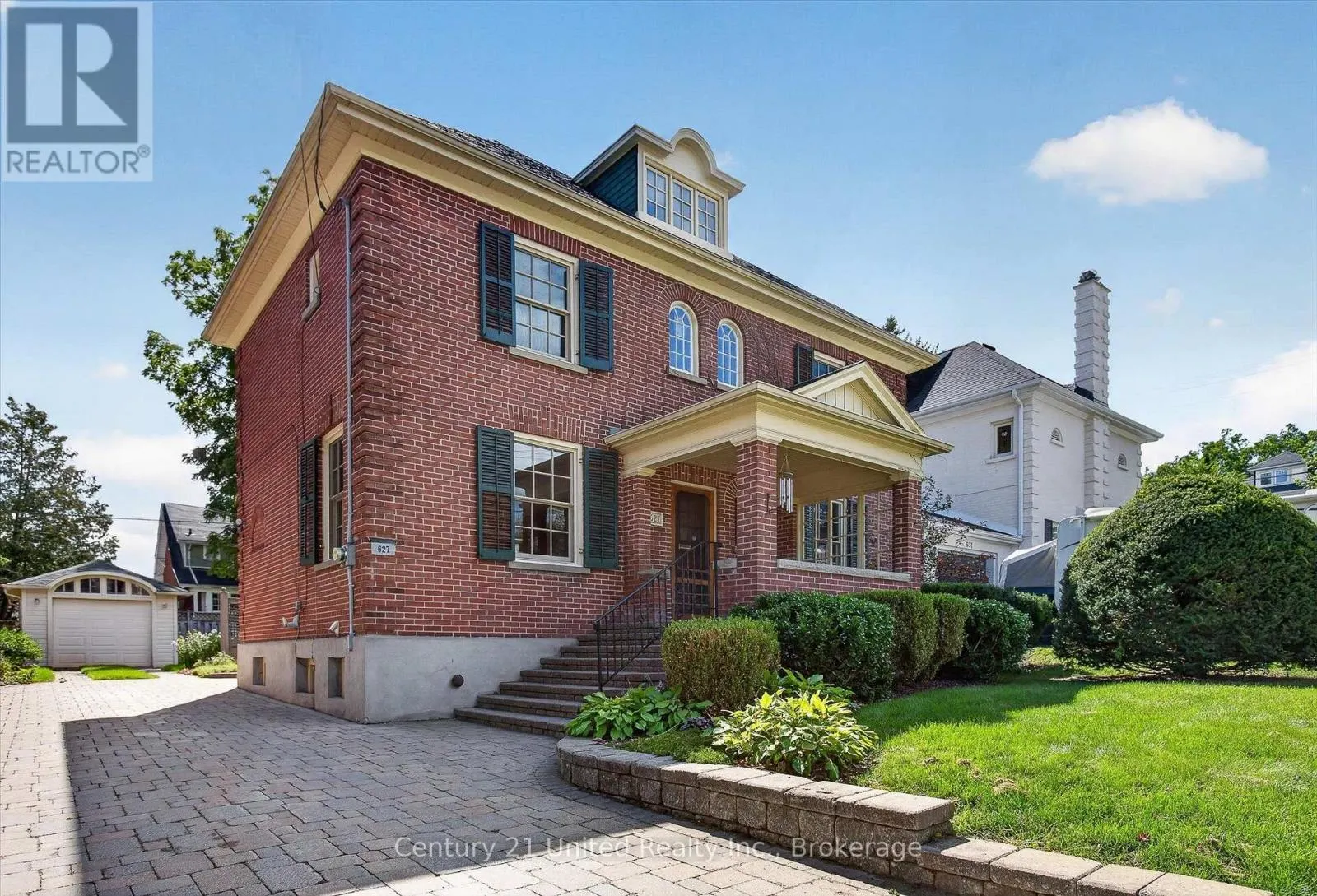 627 GILMOUR STREET