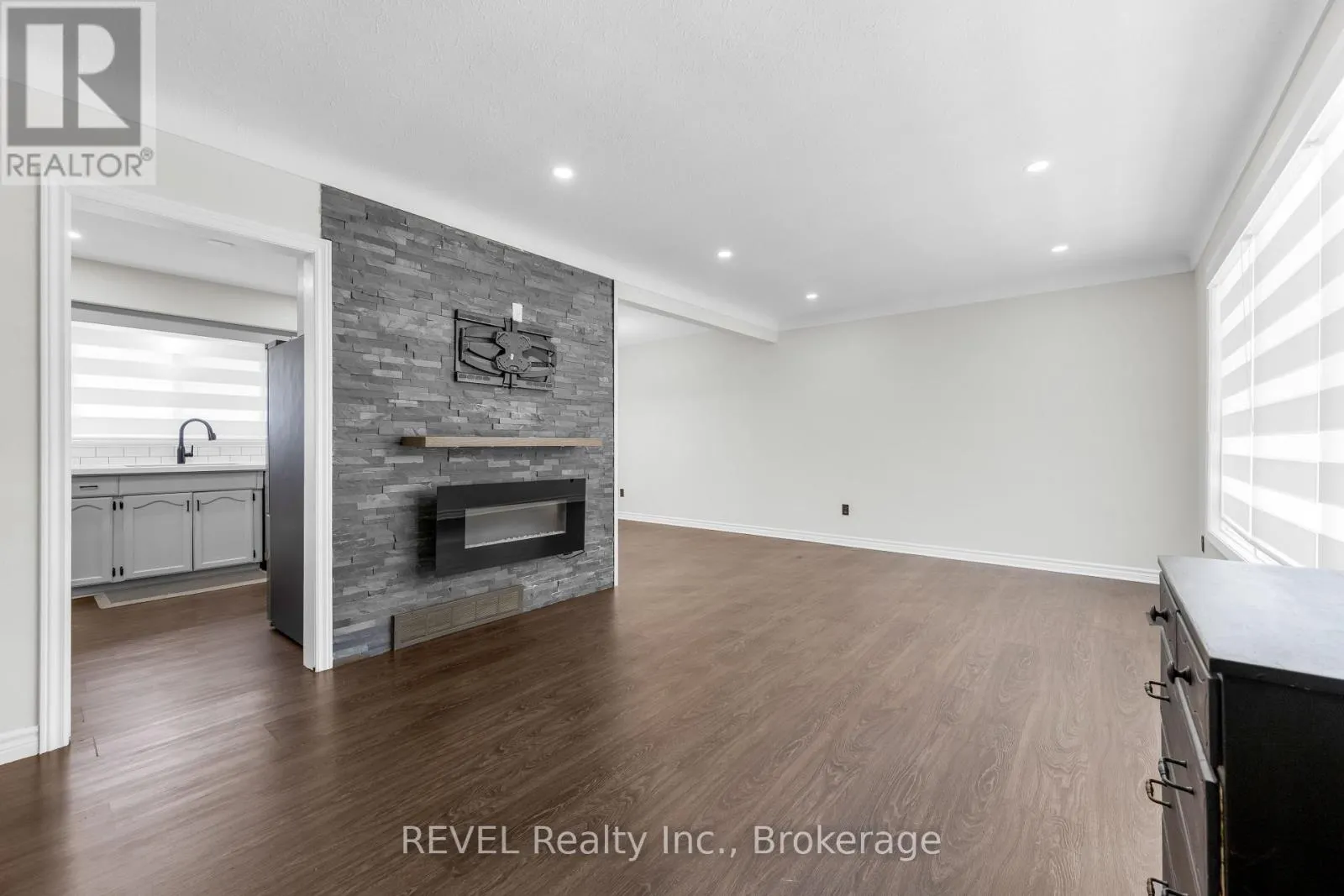 5 ARMOUR DRIVE
