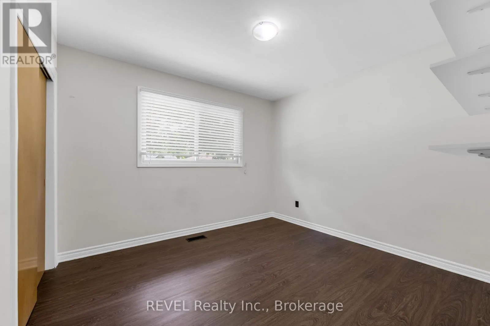 5 ARMOUR DRIVE