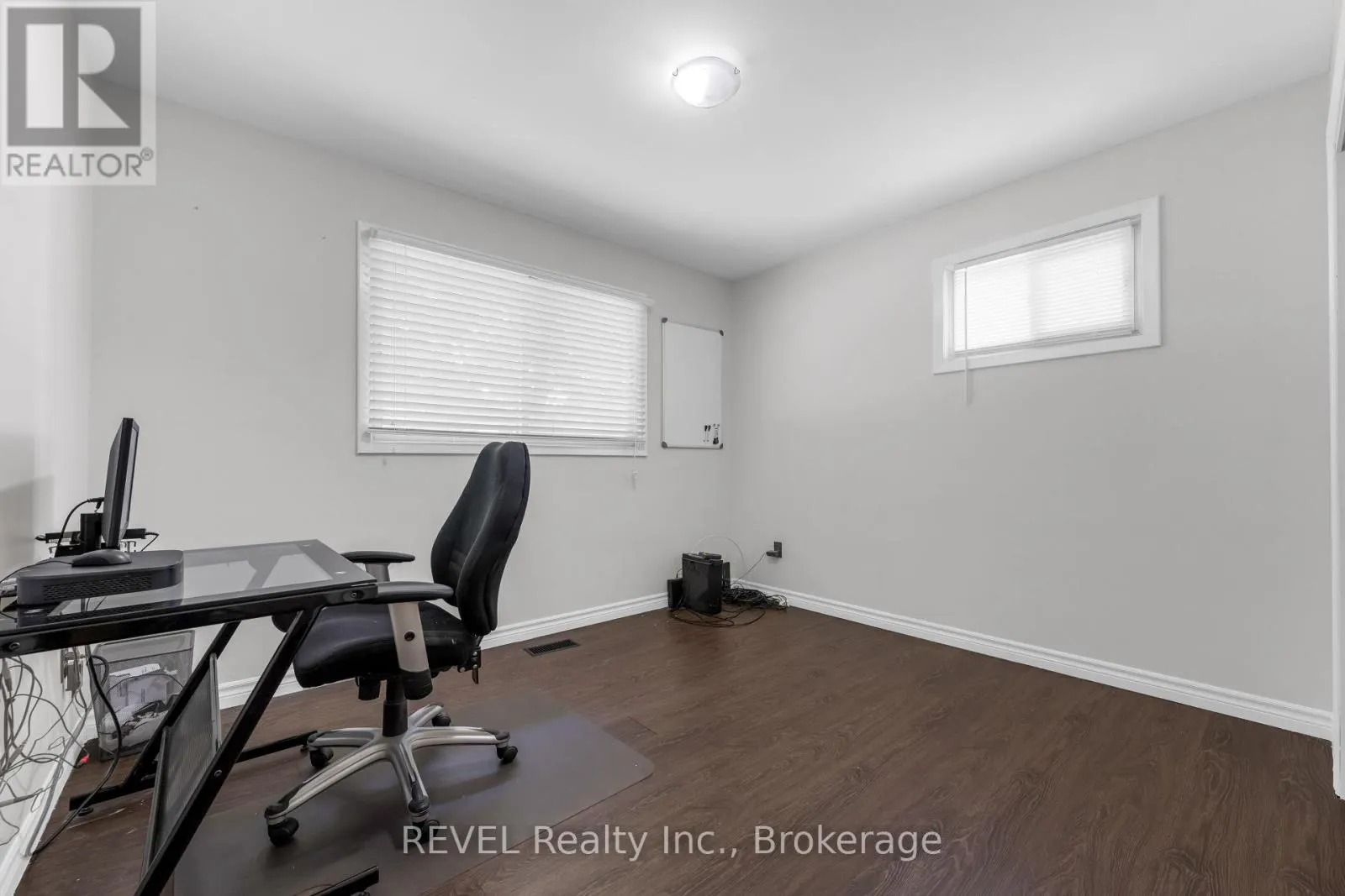 5 ARMOUR DRIVE