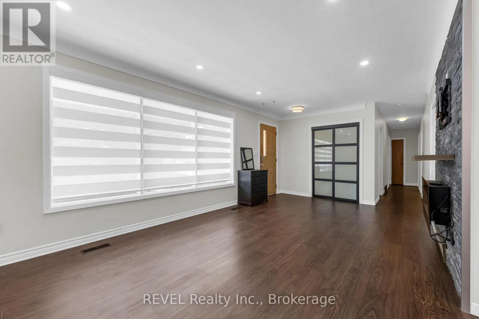 5 ARMOUR DRIVE