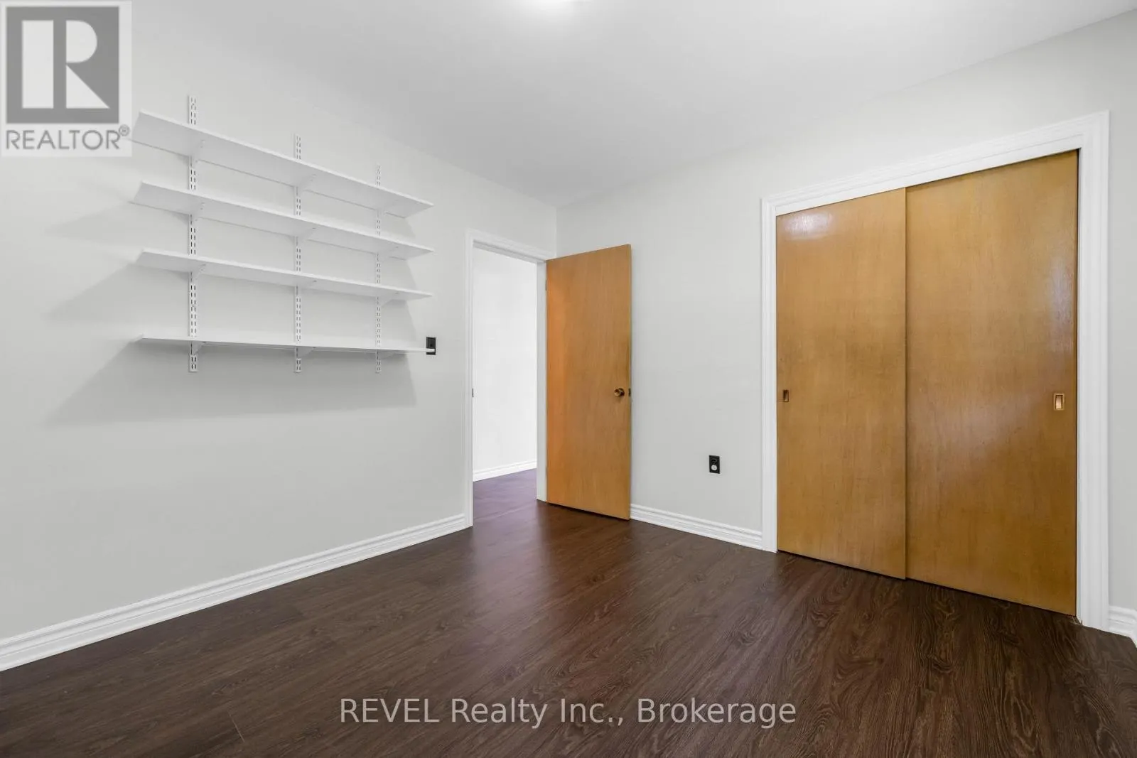 5 ARMOUR DRIVE
