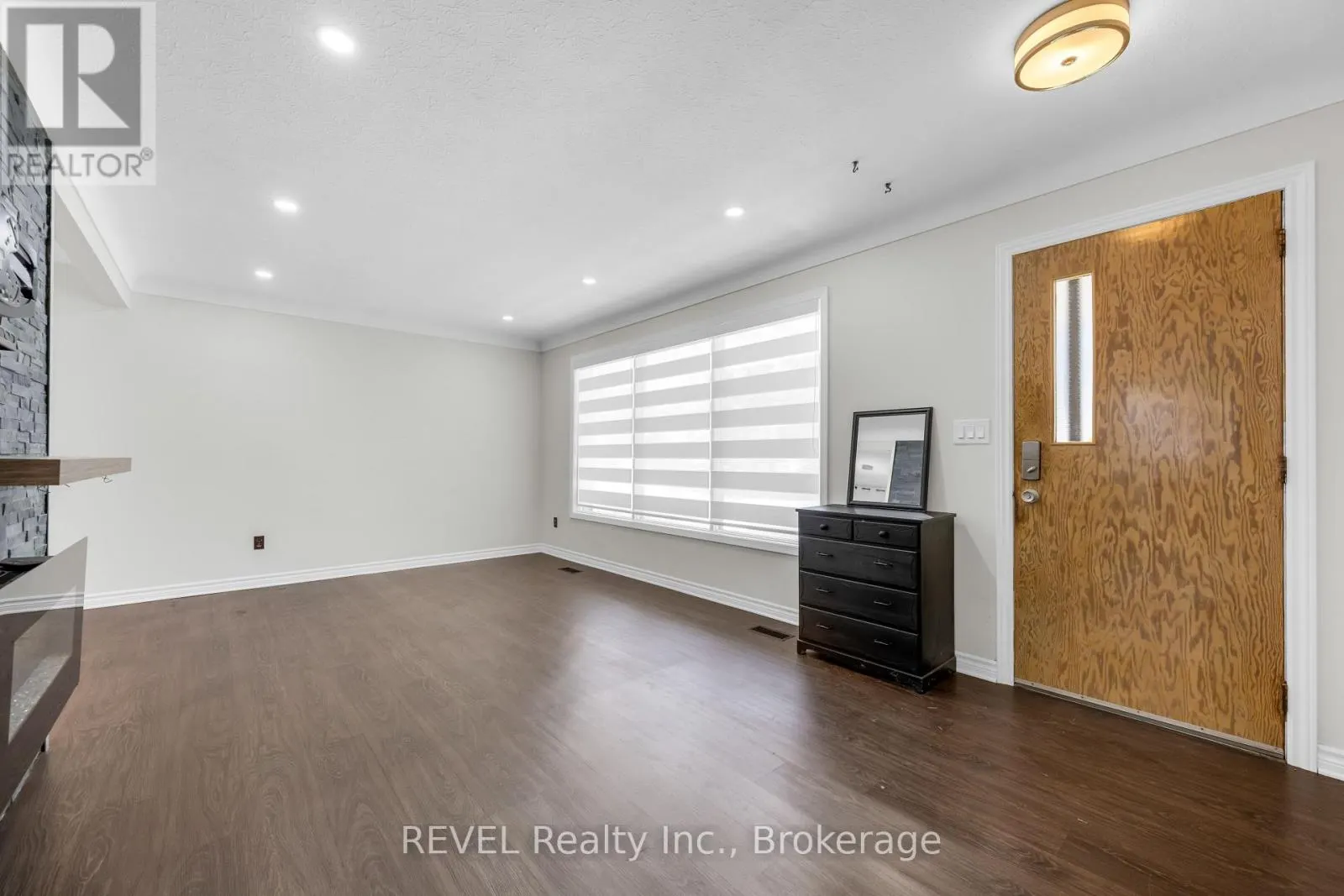 5 ARMOUR DRIVE