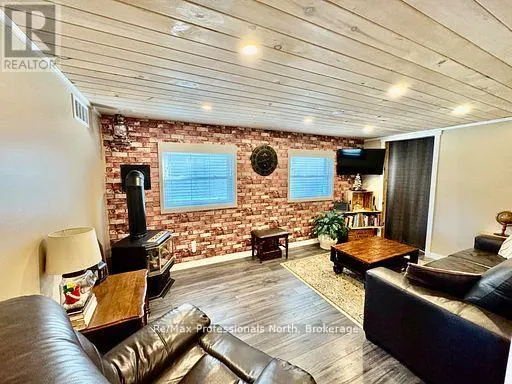 107 - 1007 RACOON ROAD #107