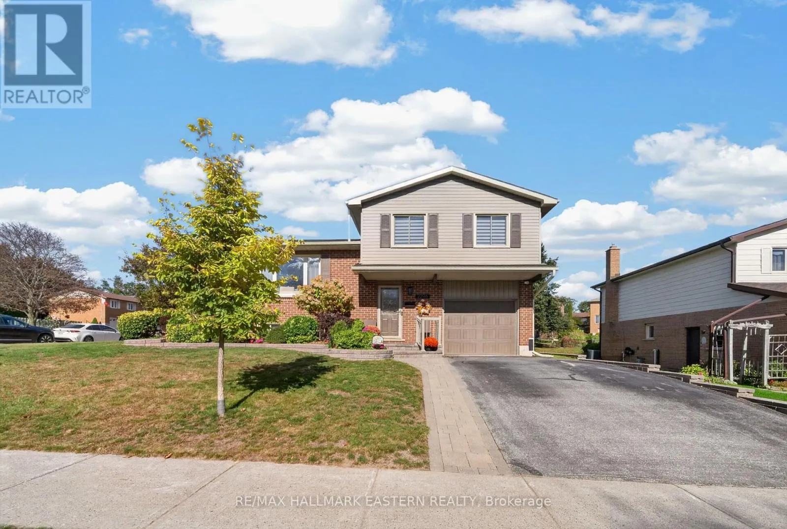 2296 KAWARTHA HEIGHTS BOULEVARD