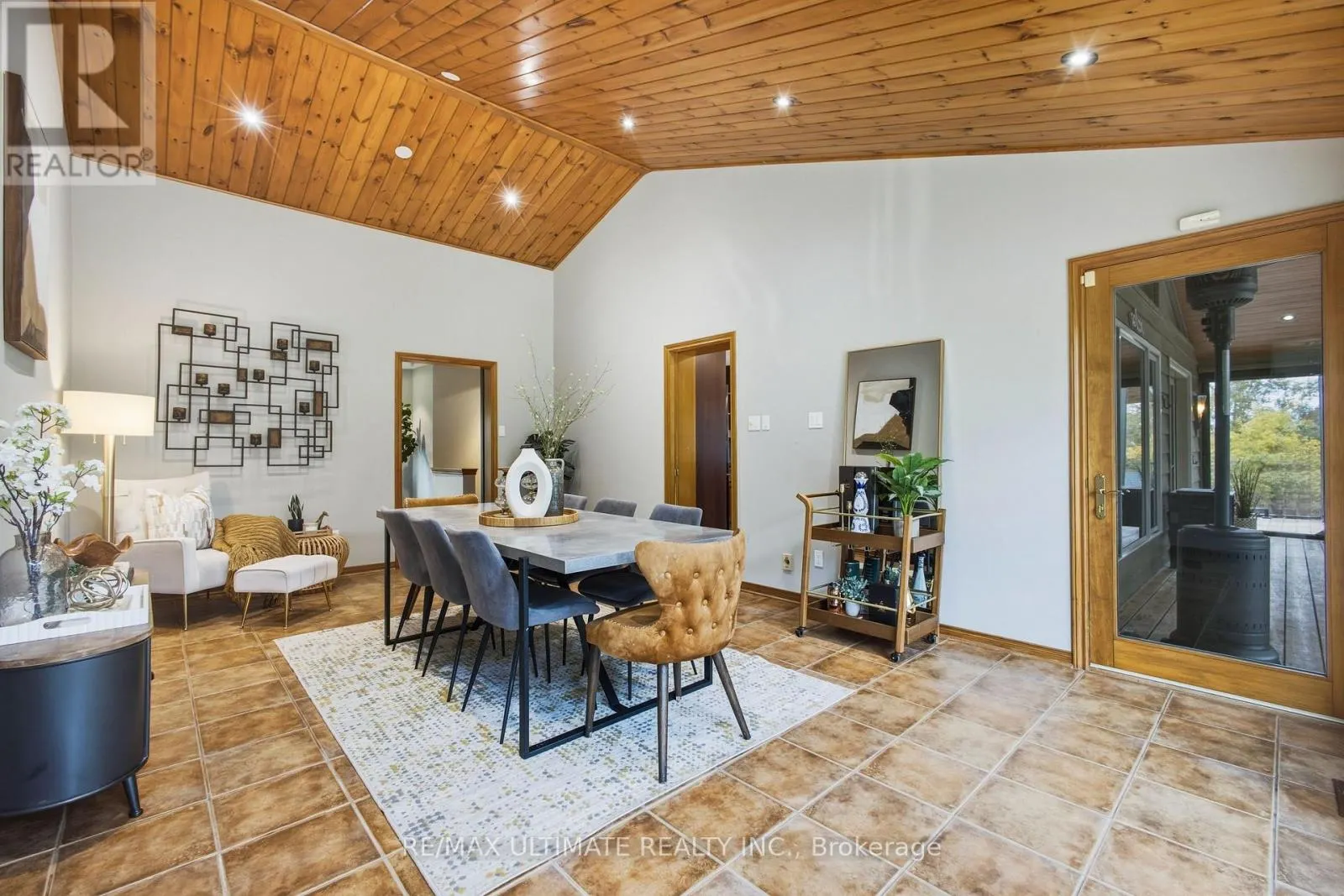873421 5TH LINE ESTATES
