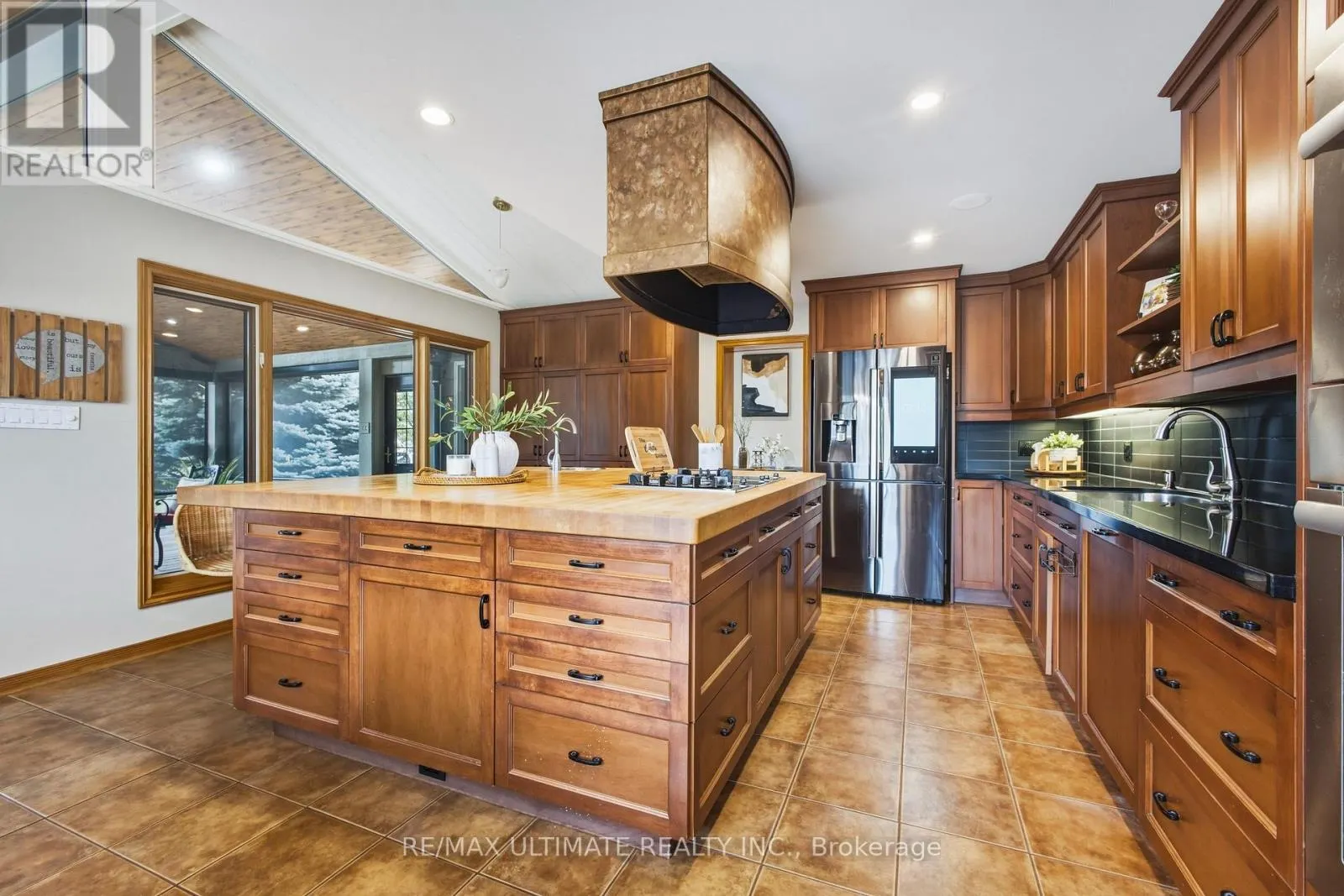 873421 5TH LINE ESTATES