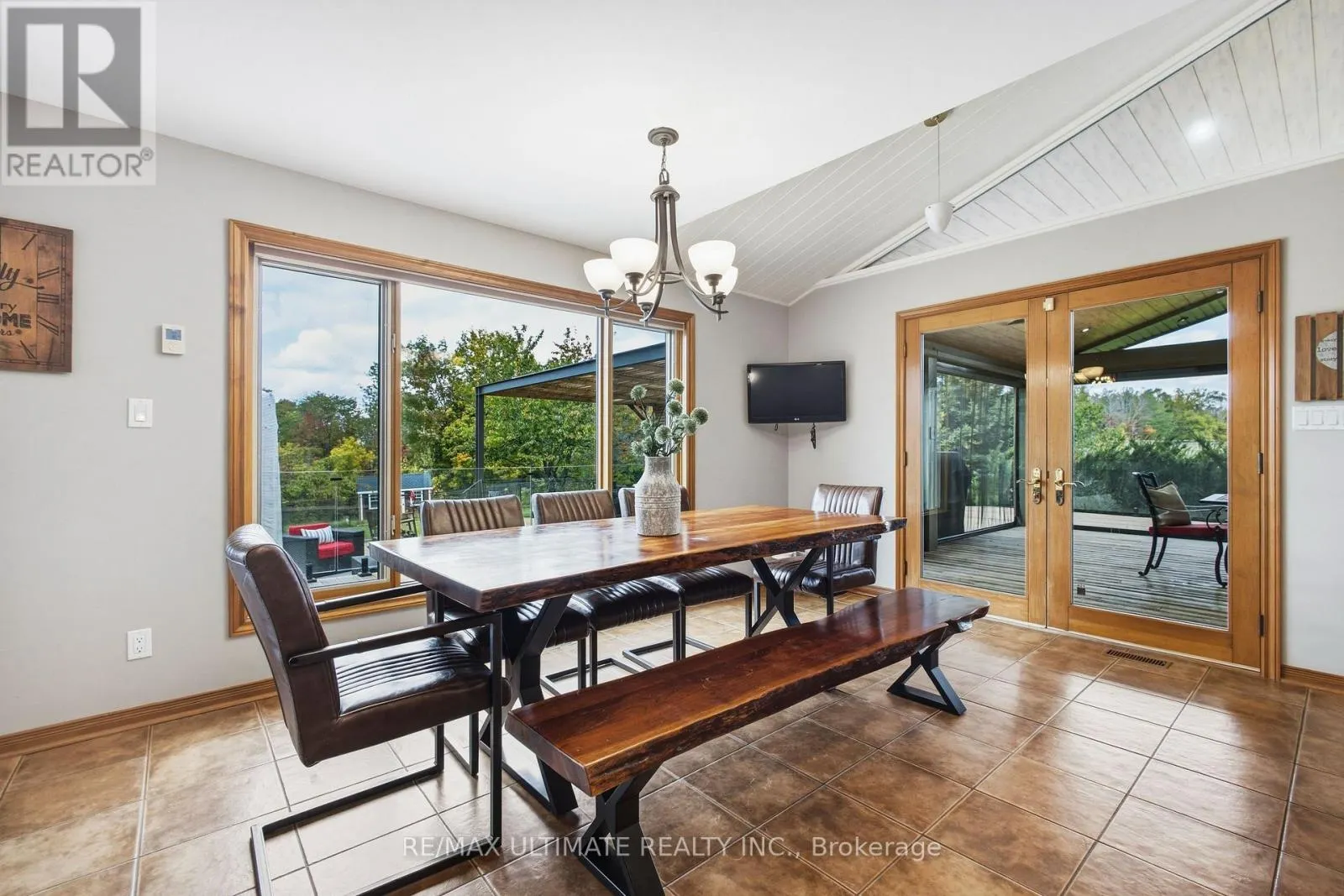 873421 5TH LINE ESTATES
