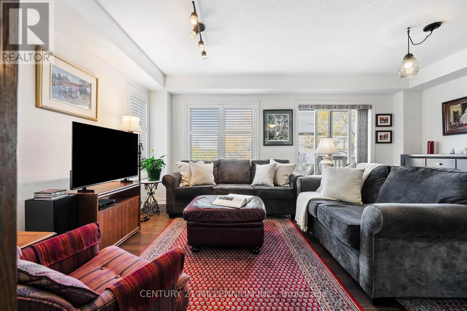 18 - 91 POPPY DRIVE E