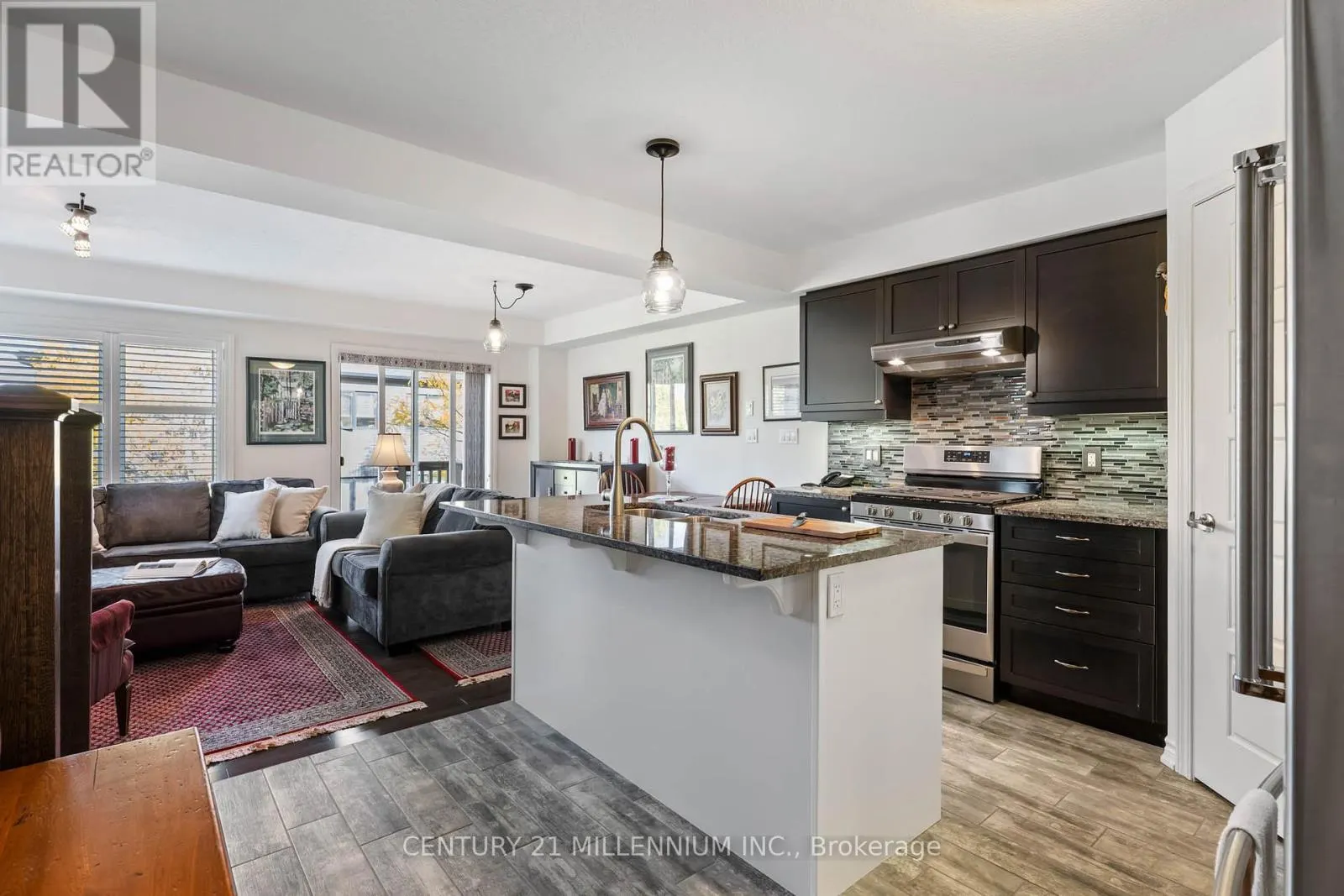 18 - 91 POPPY DRIVE E