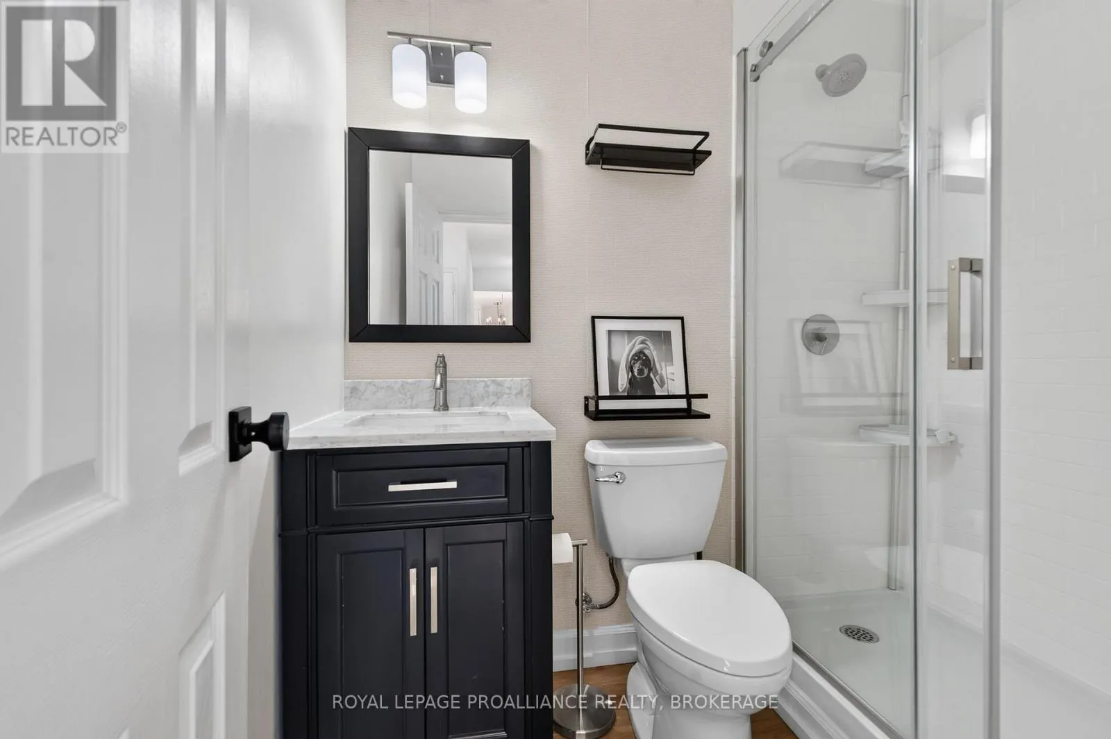 306 - 1 MOWAT AVENUE #306