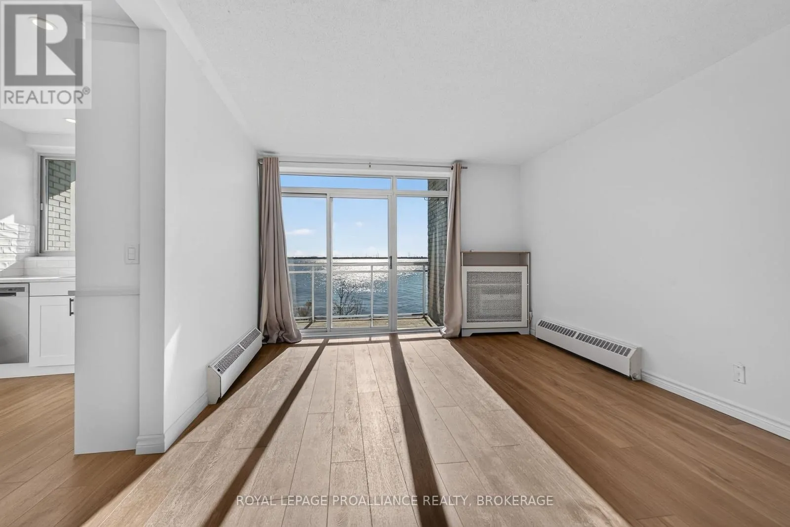 306 - 1 MOWAT AVENUE #306