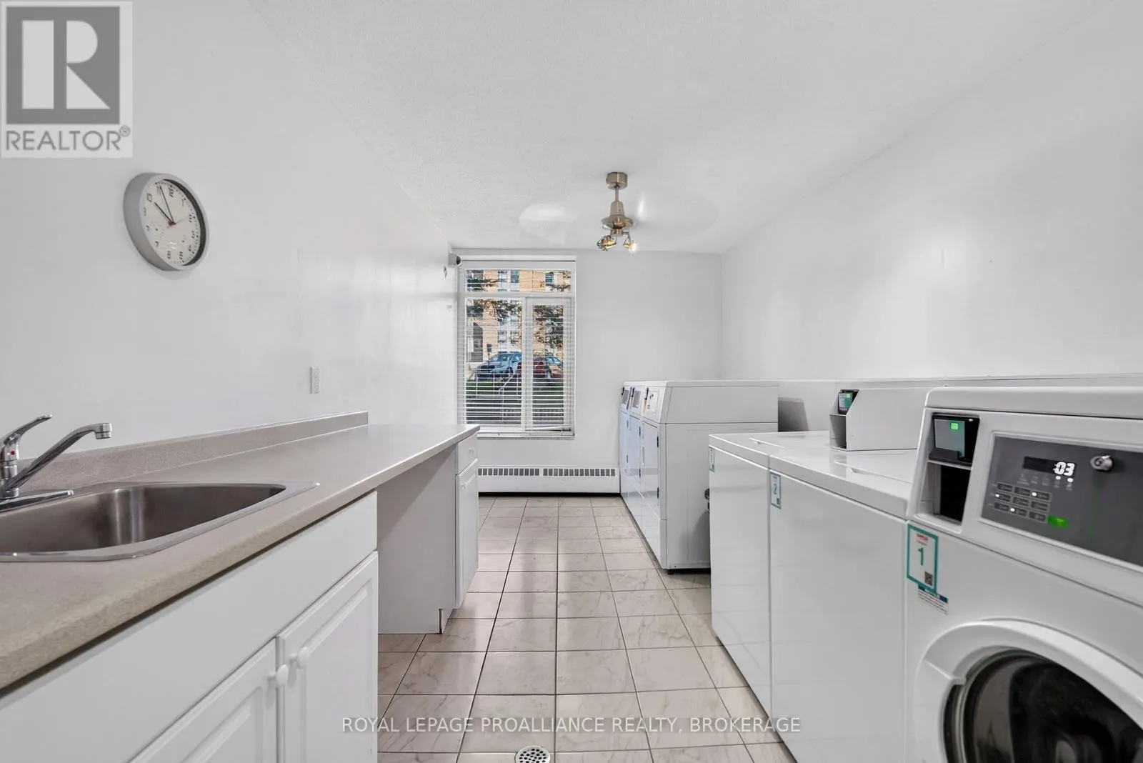 306 - 1 MOWAT AVENUE #306