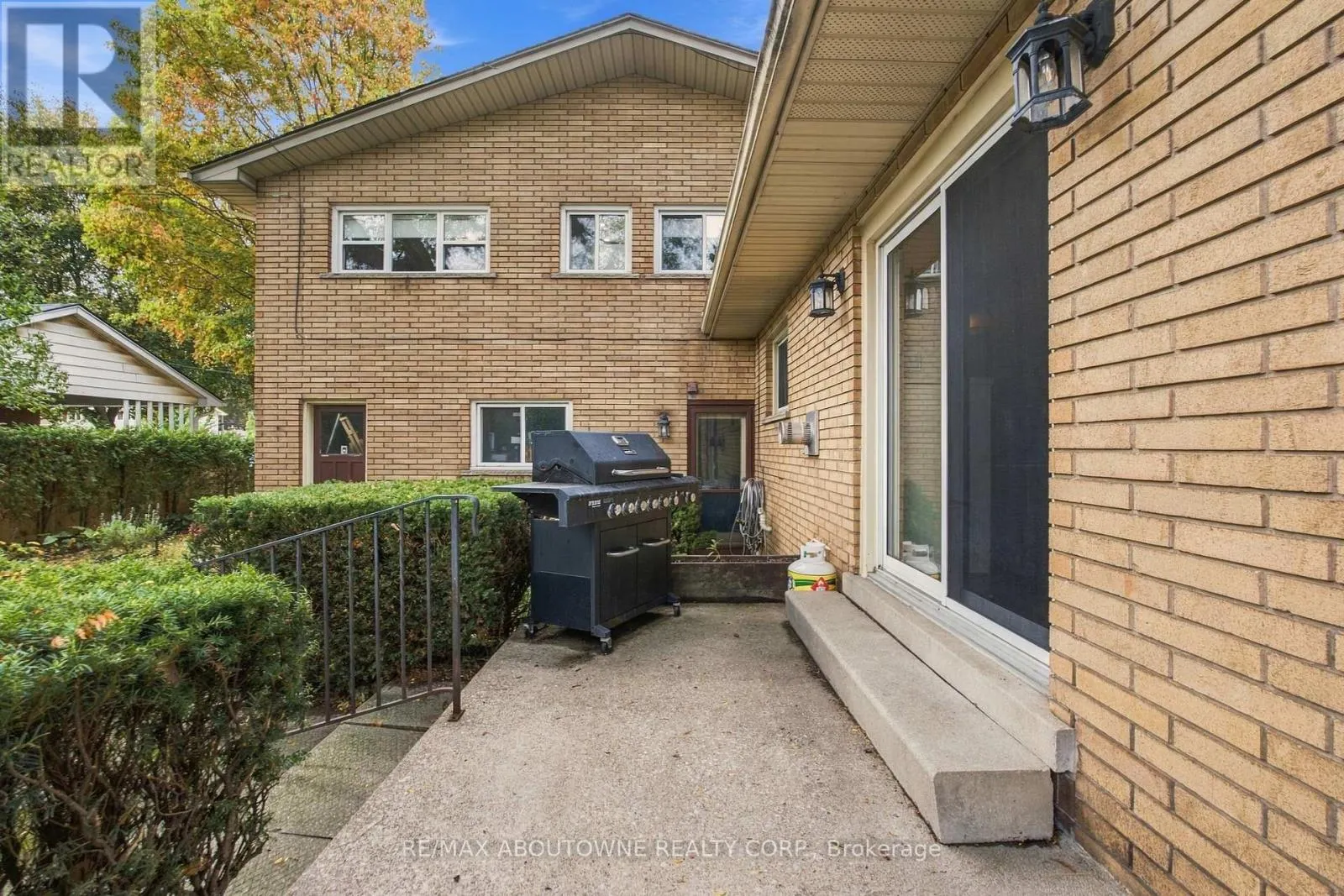 617 SCENIC DRIVE