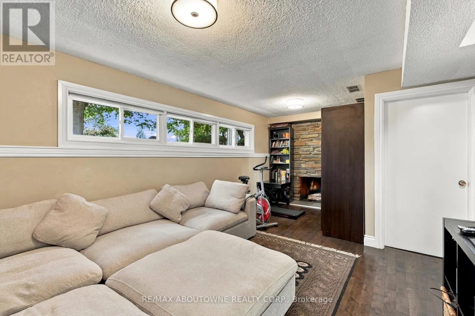 617 SCENIC DRIVE