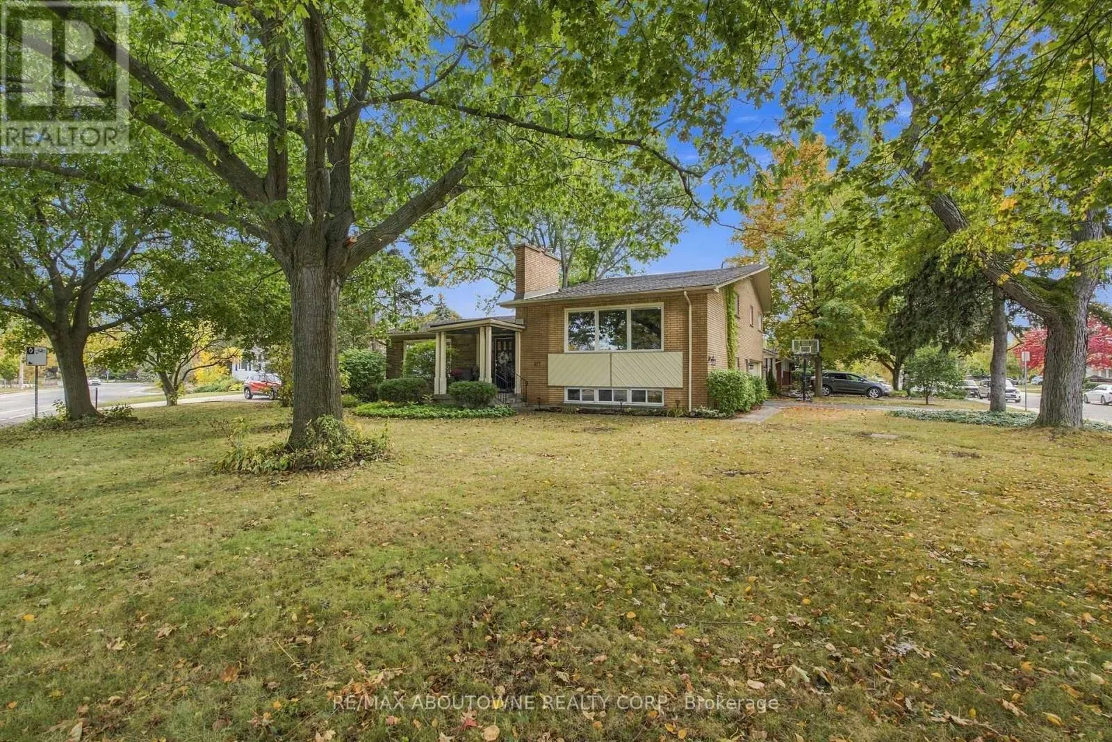617 SCENIC DRIVE