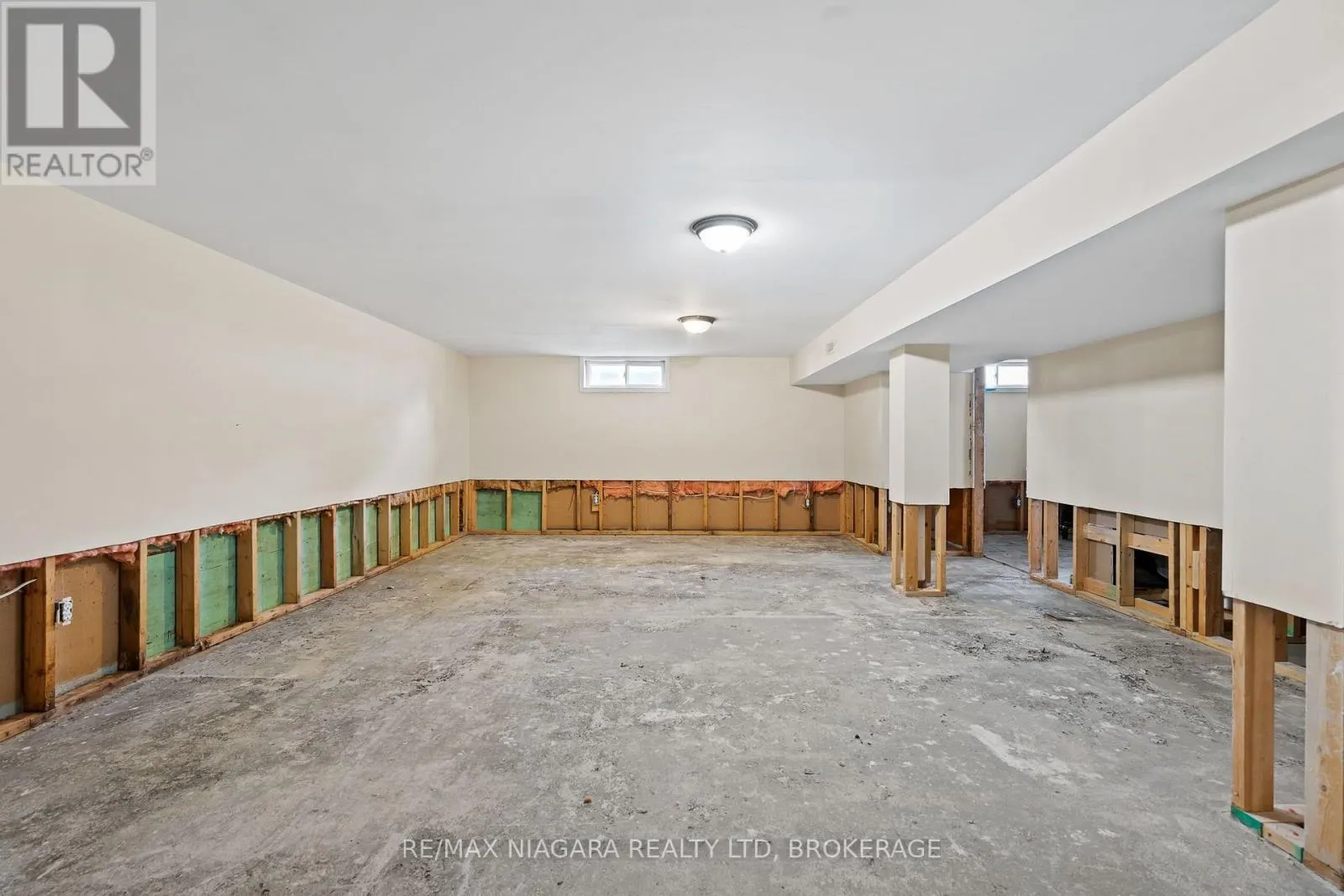 256 KINGSWAY STREET