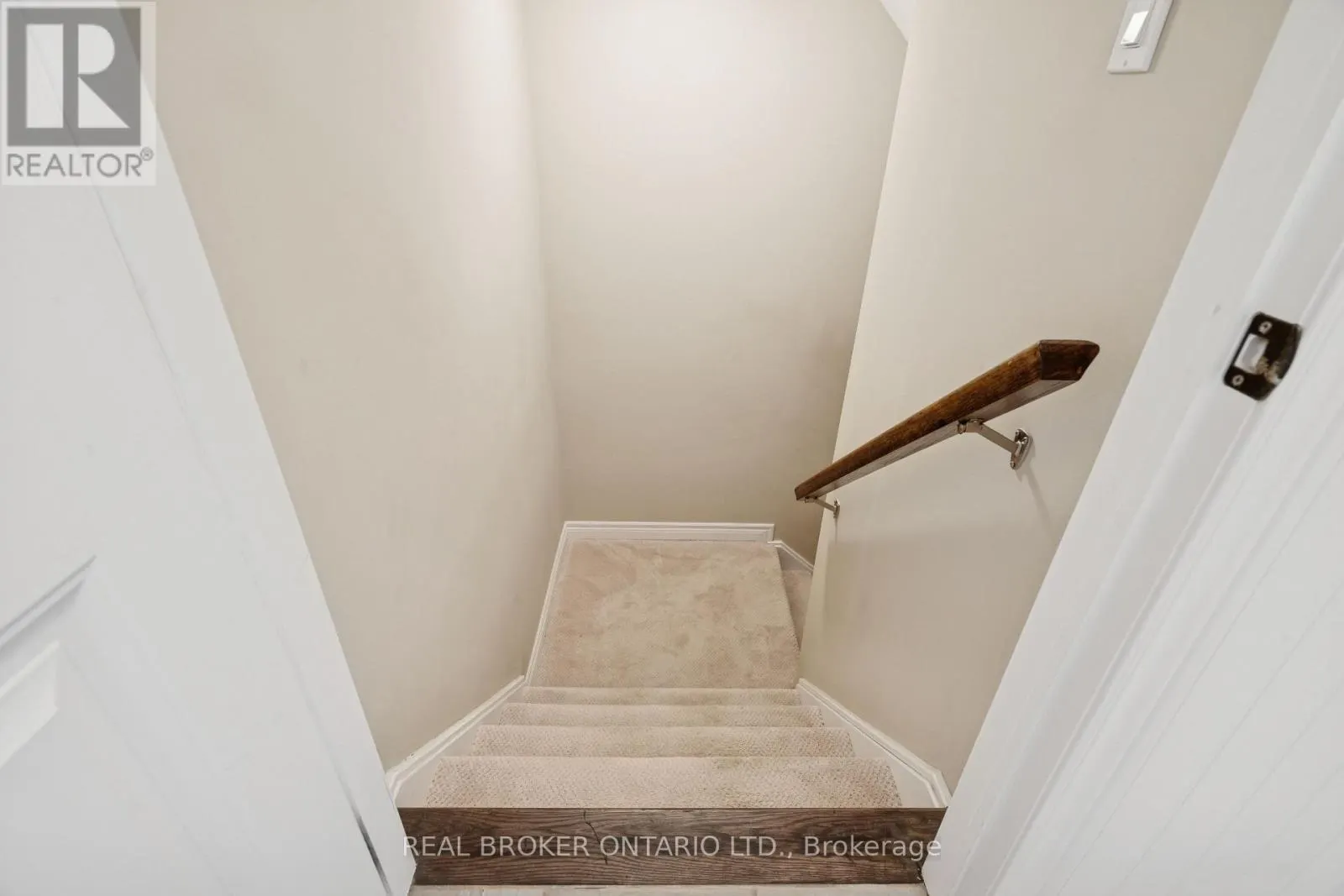 10 CHESTNUT DRIVE