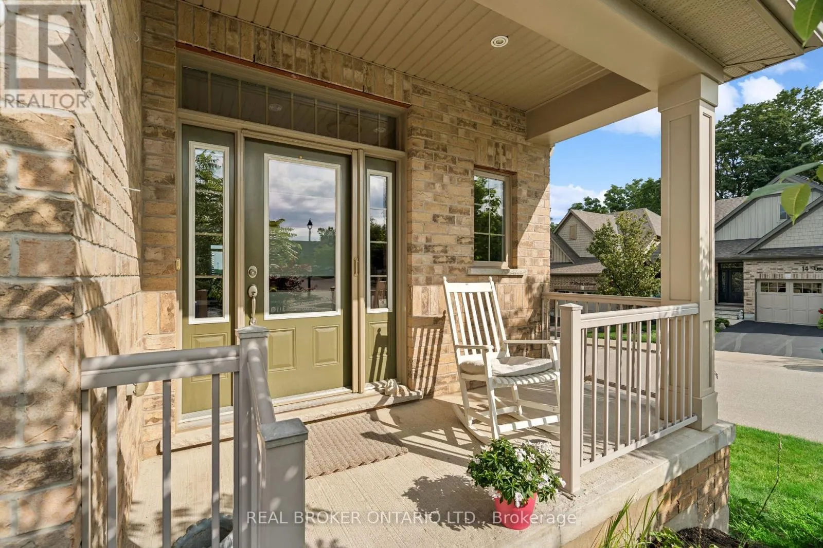 10 CHESTNUT DRIVE