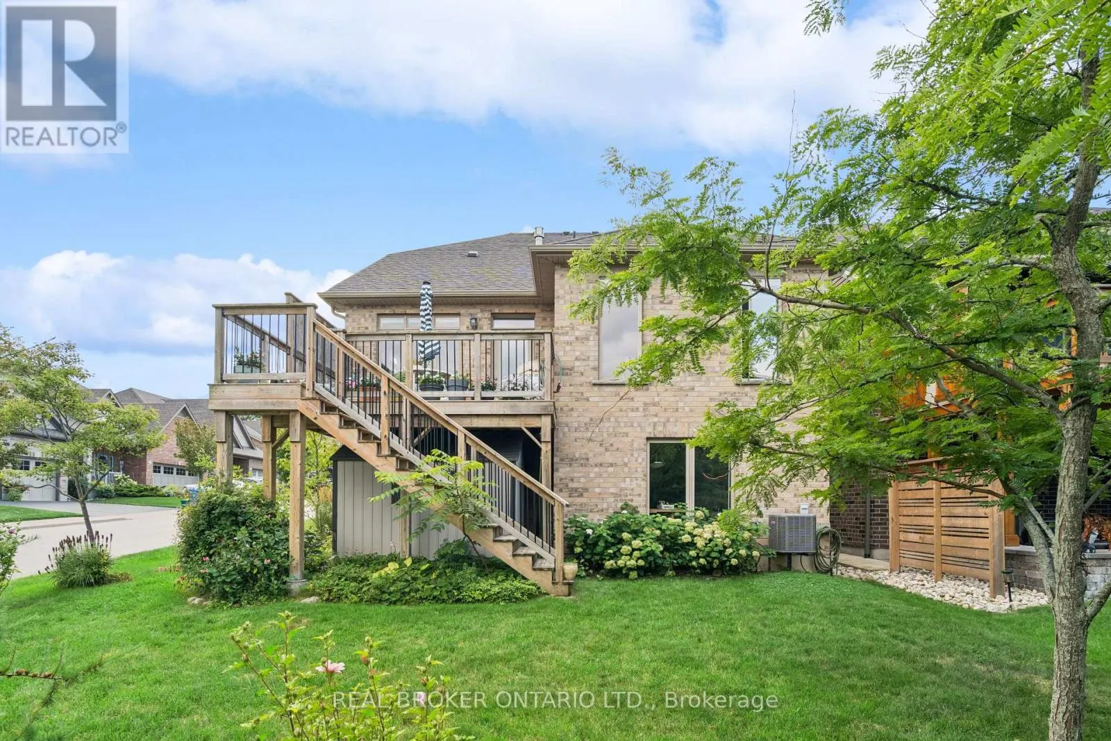 10 CHESTNUT DRIVE