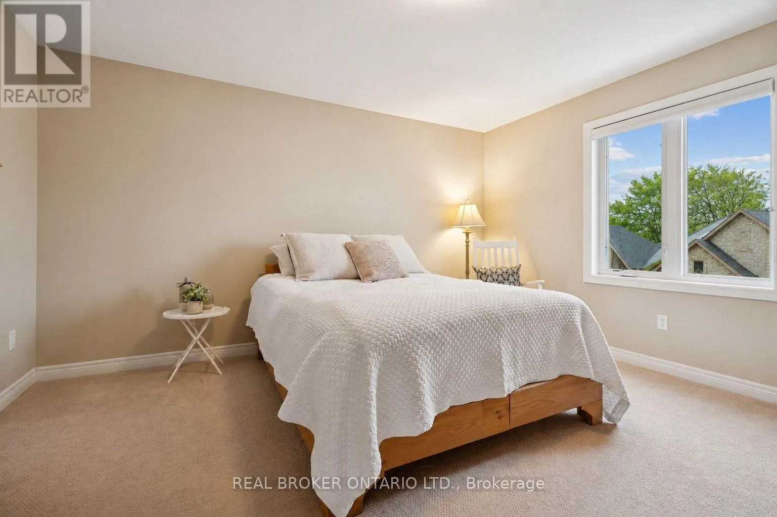 10 CHESTNUT DRIVE