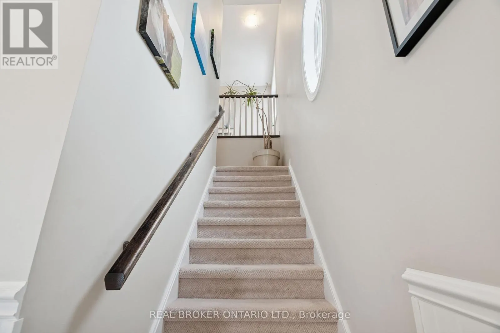10 CHESTNUT DRIVE