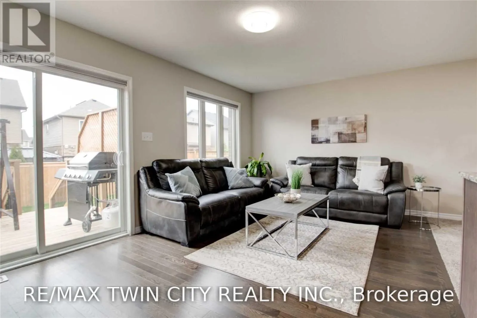 107 - 135 HARDCASTLE DRIVE