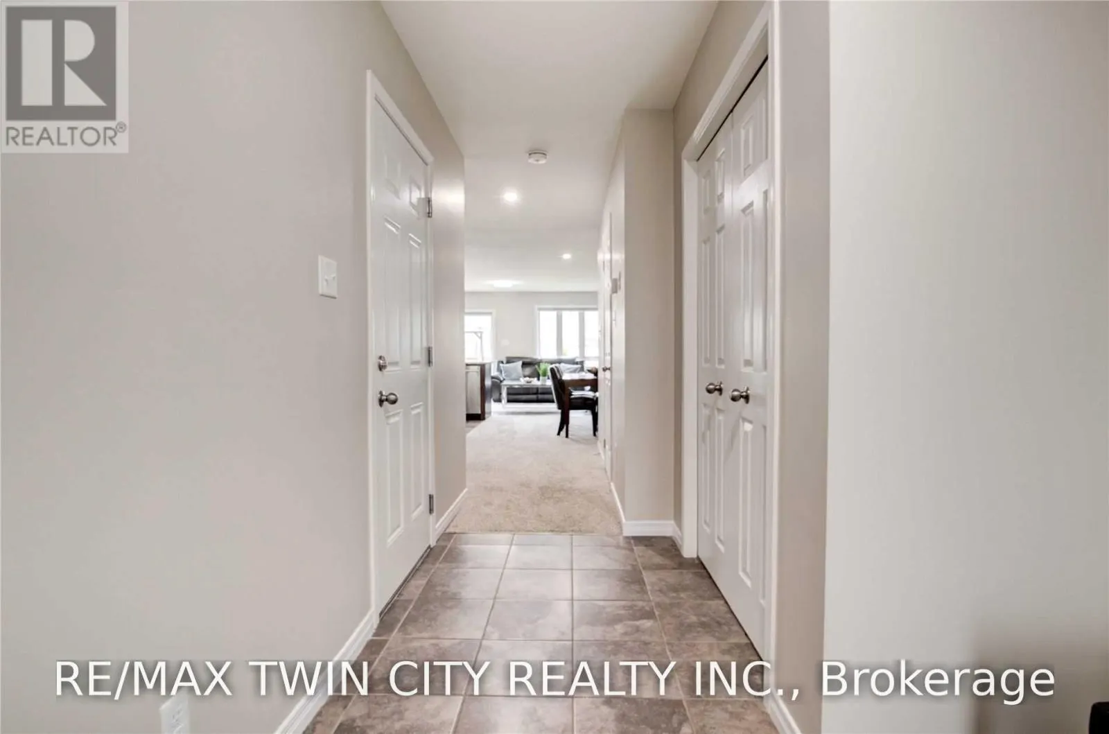 107 - 135 HARDCASTLE DRIVE