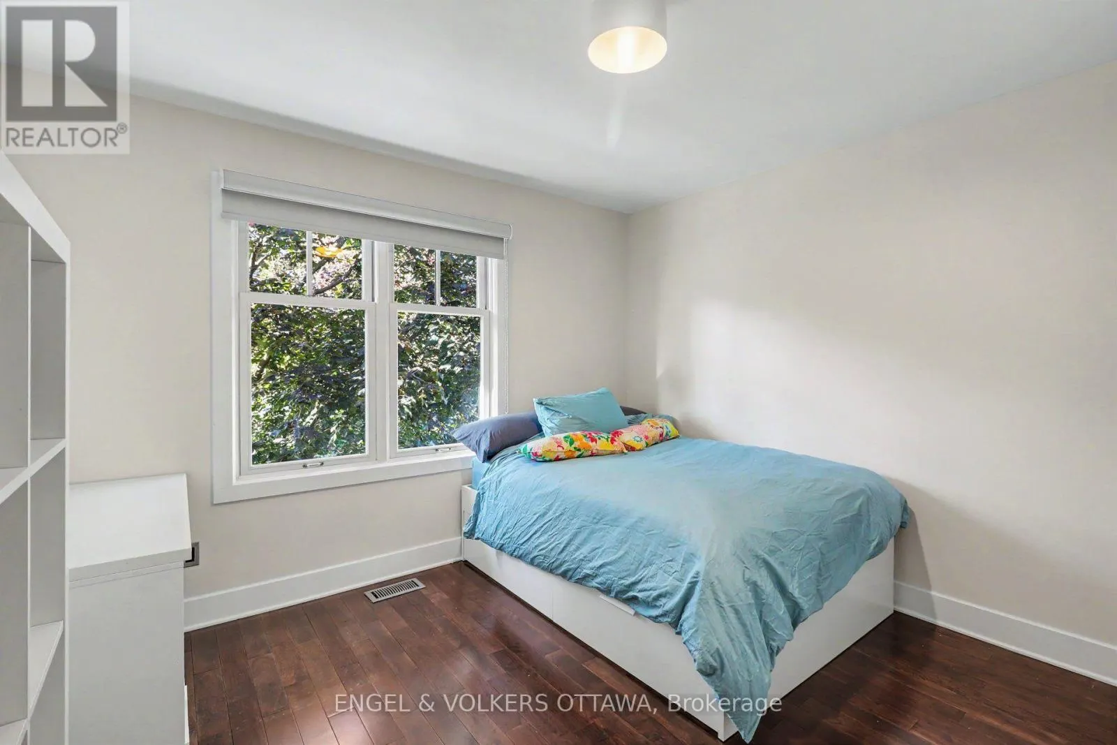 26 MELGUND AVENUE
