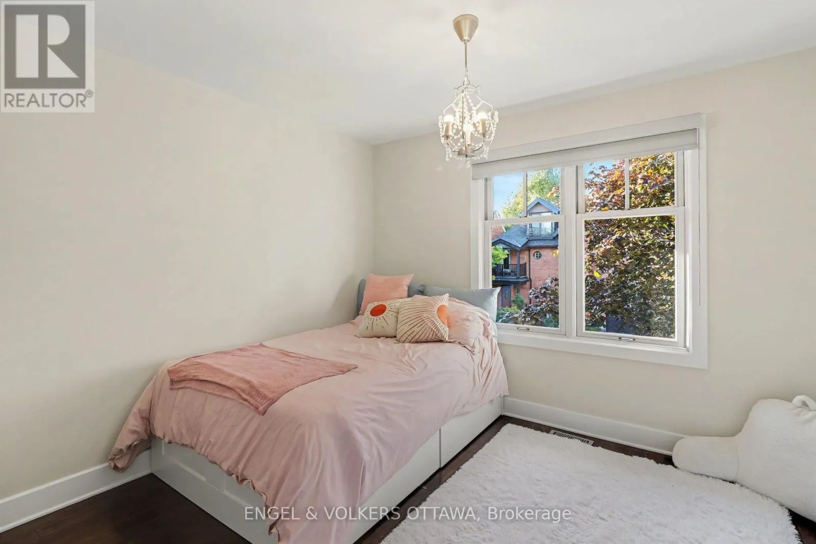 26 MELGUND AVENUE