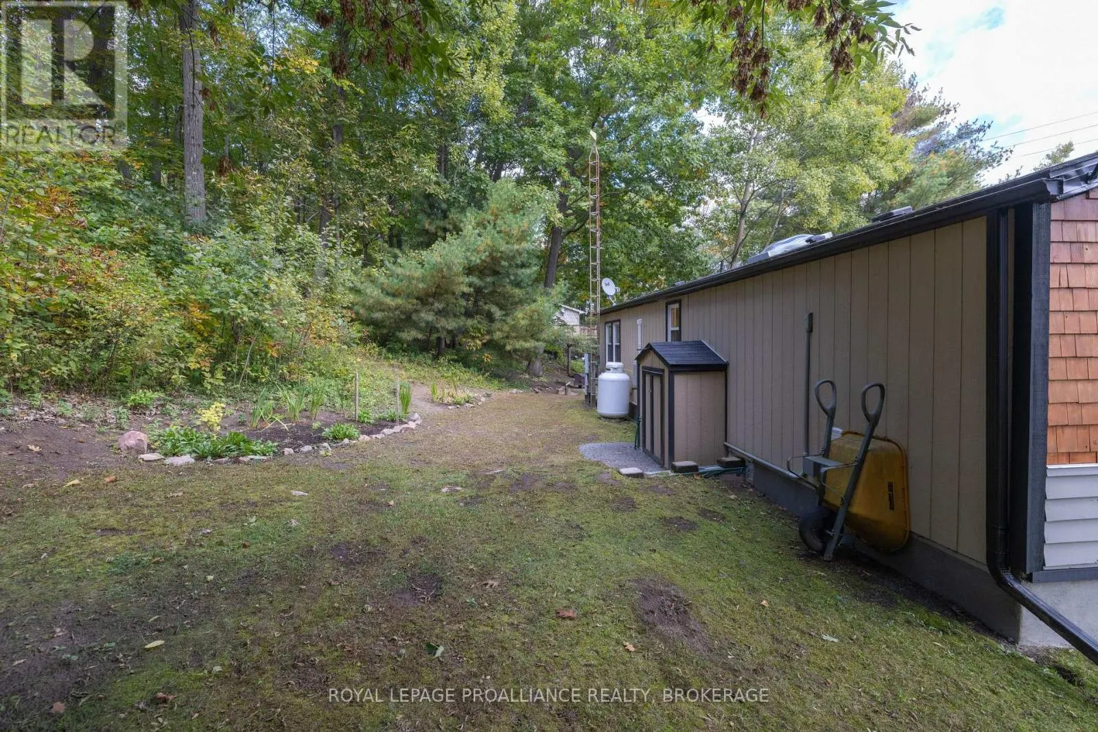 106 OLD RIVER ROAD