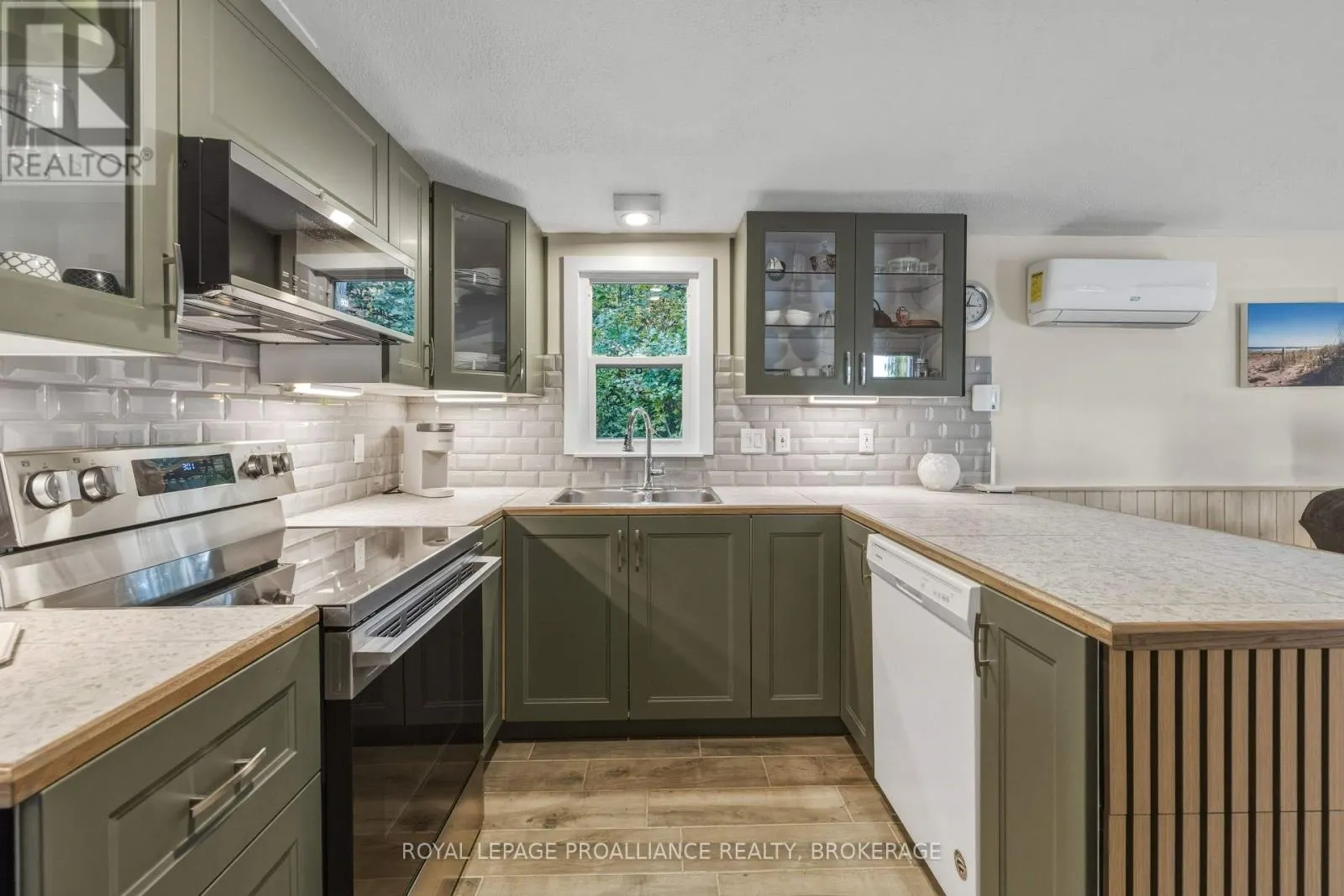 106 OLD RIVER ROAD