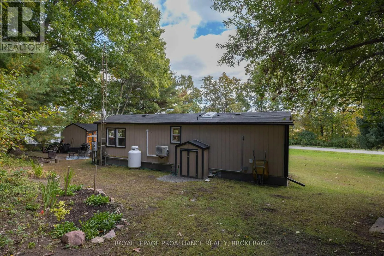 106 OLD RIVER ROAD