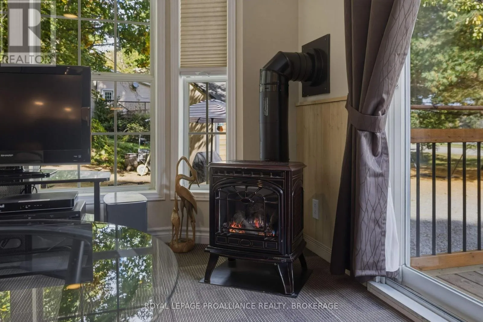 106 OLD RIVER ROAD