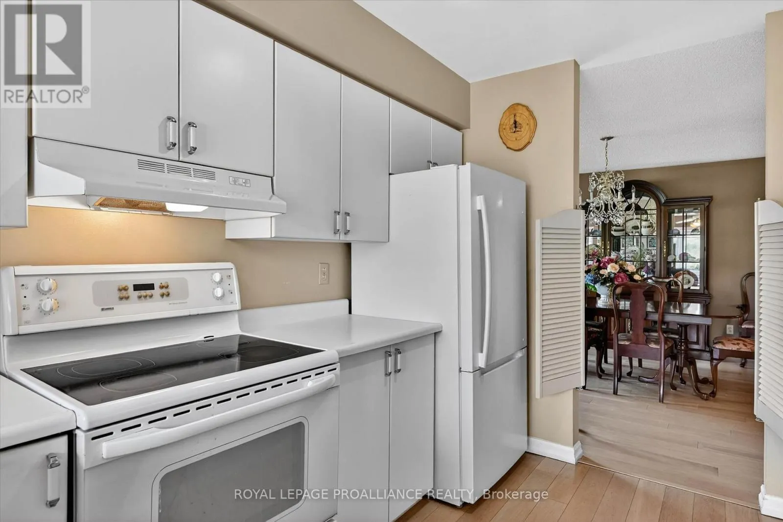 312A - 1099 CLONSILLA AVENUE