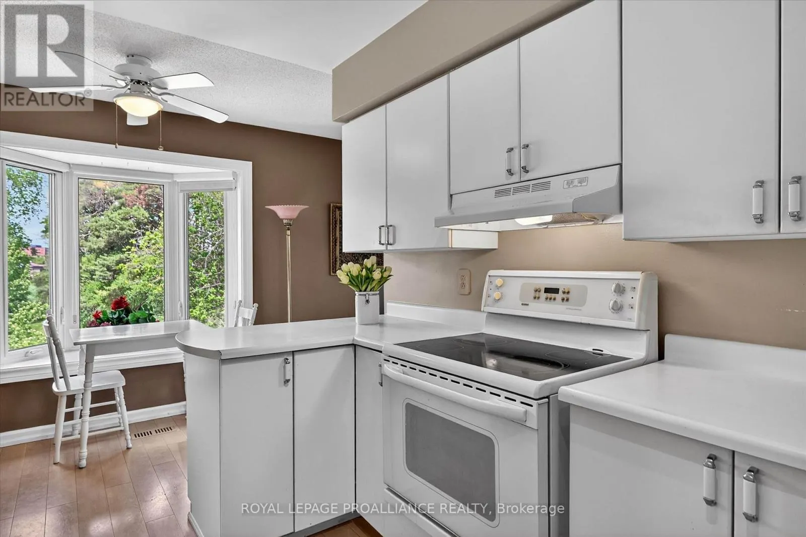 312A - 1099 CLONSILLA AVENUE
