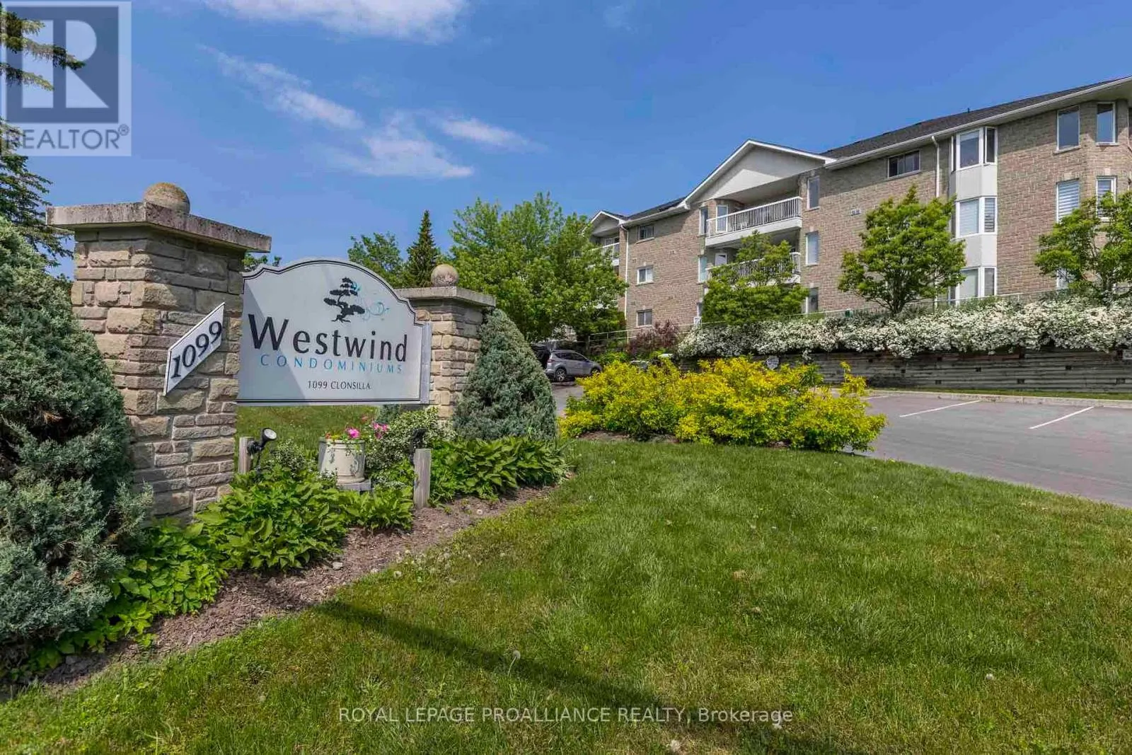 312A - 1099 CLONSILLA AVENUE