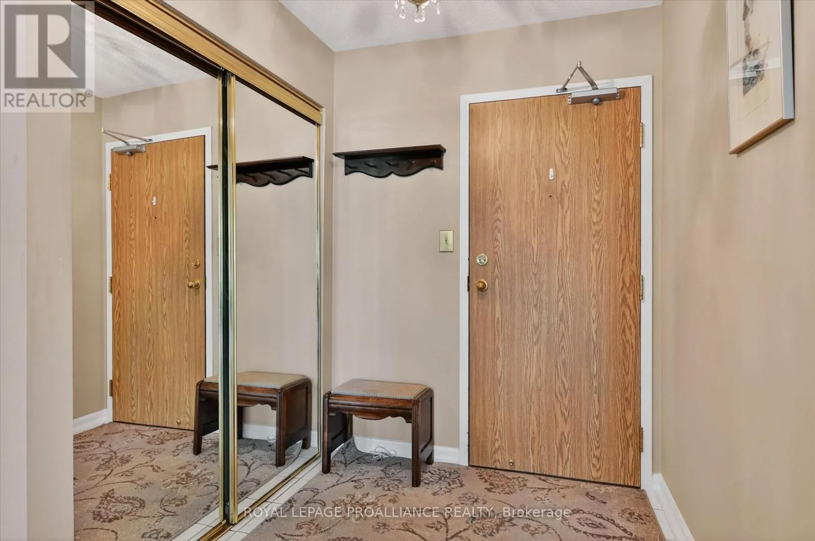 312A - 1099 CLONSILLA AVENUE