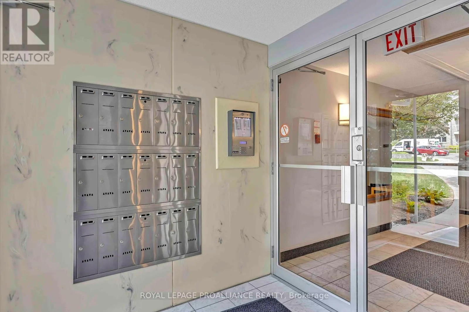 312A - 1099 CLONSILLA AVENUE