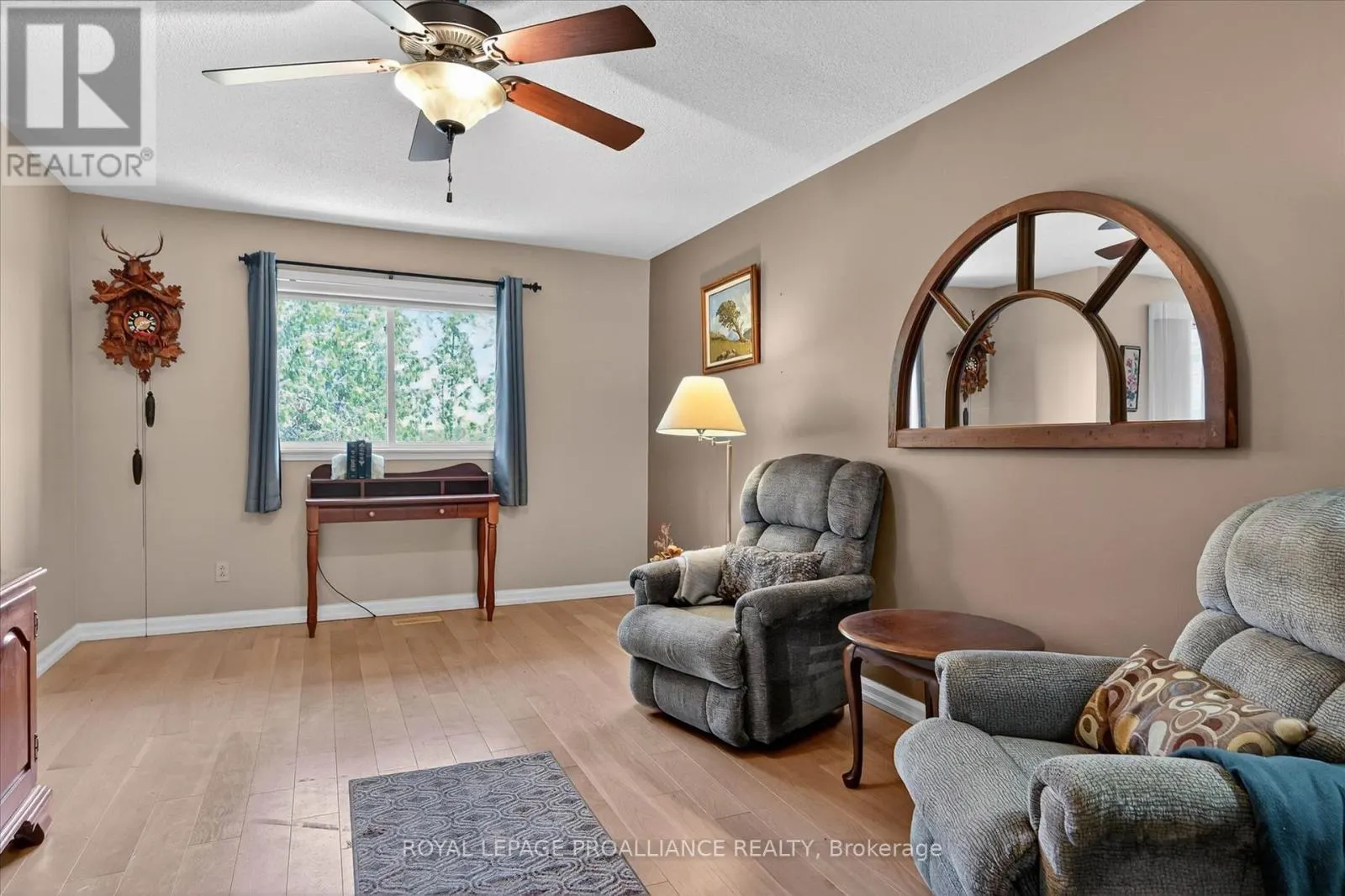 312A - 1099 CLONSILLA AVENUE