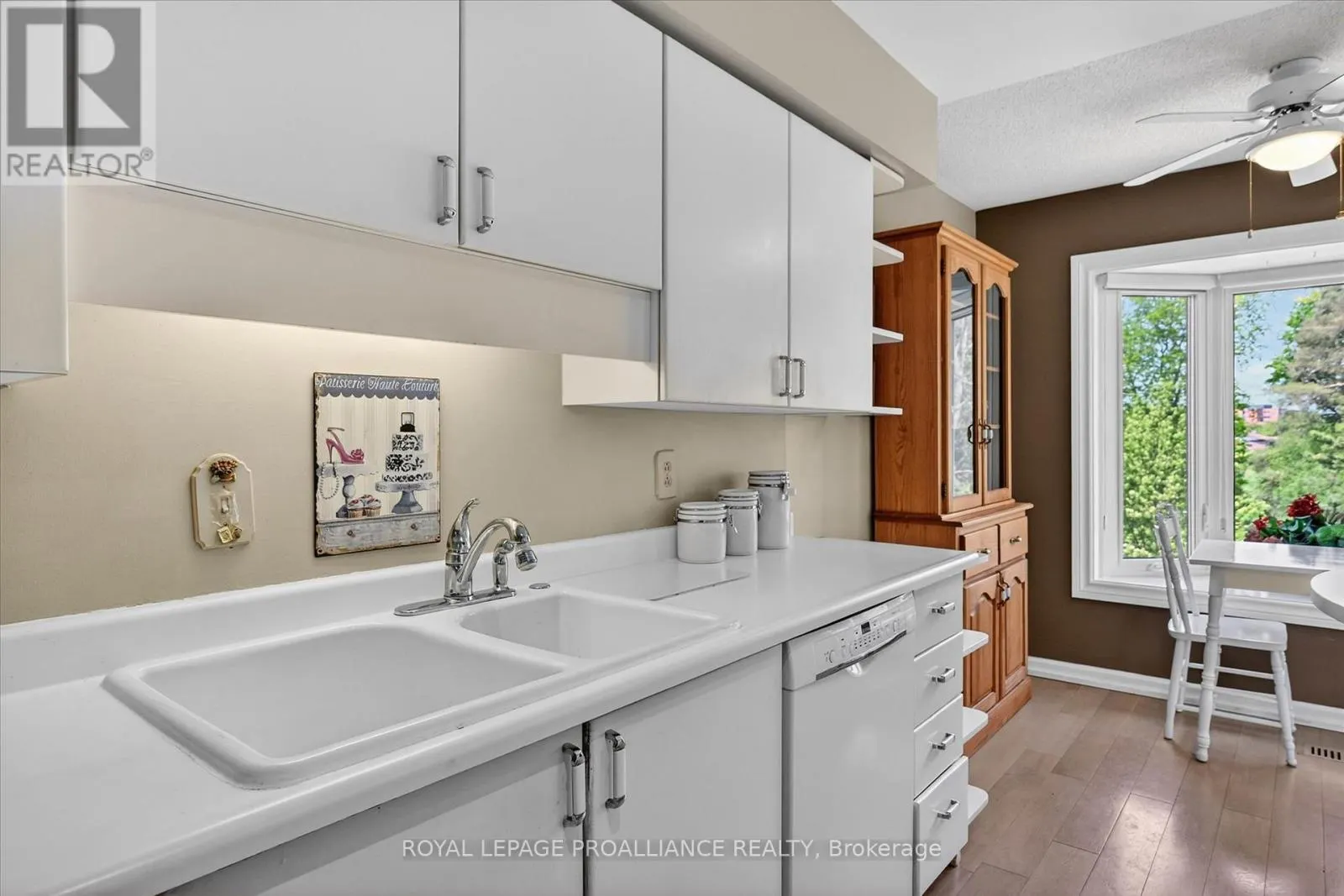 312A - 1099 CLONSILLA AVENUE