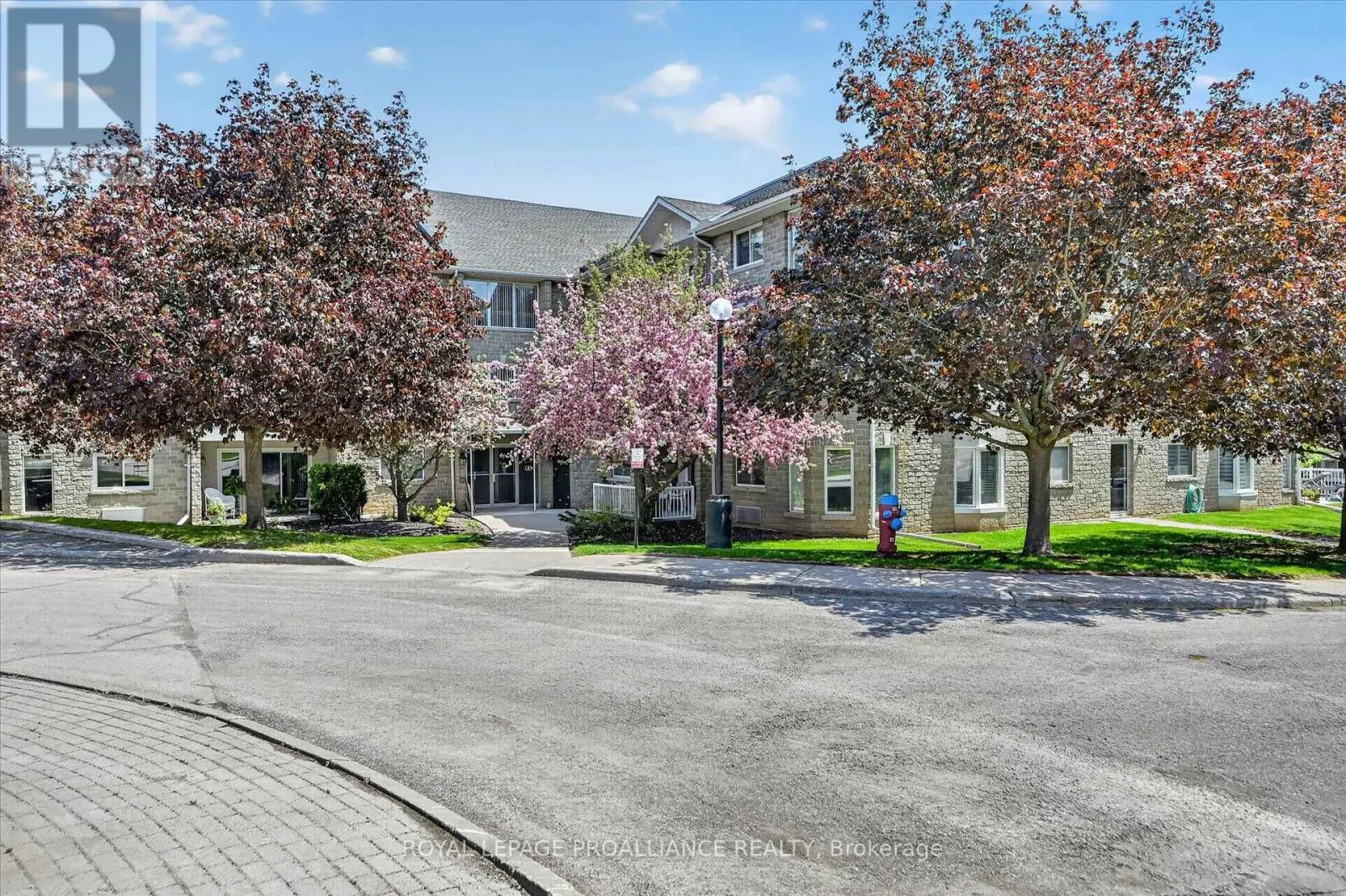 312A - 1099 CLONSILLA AVENUE