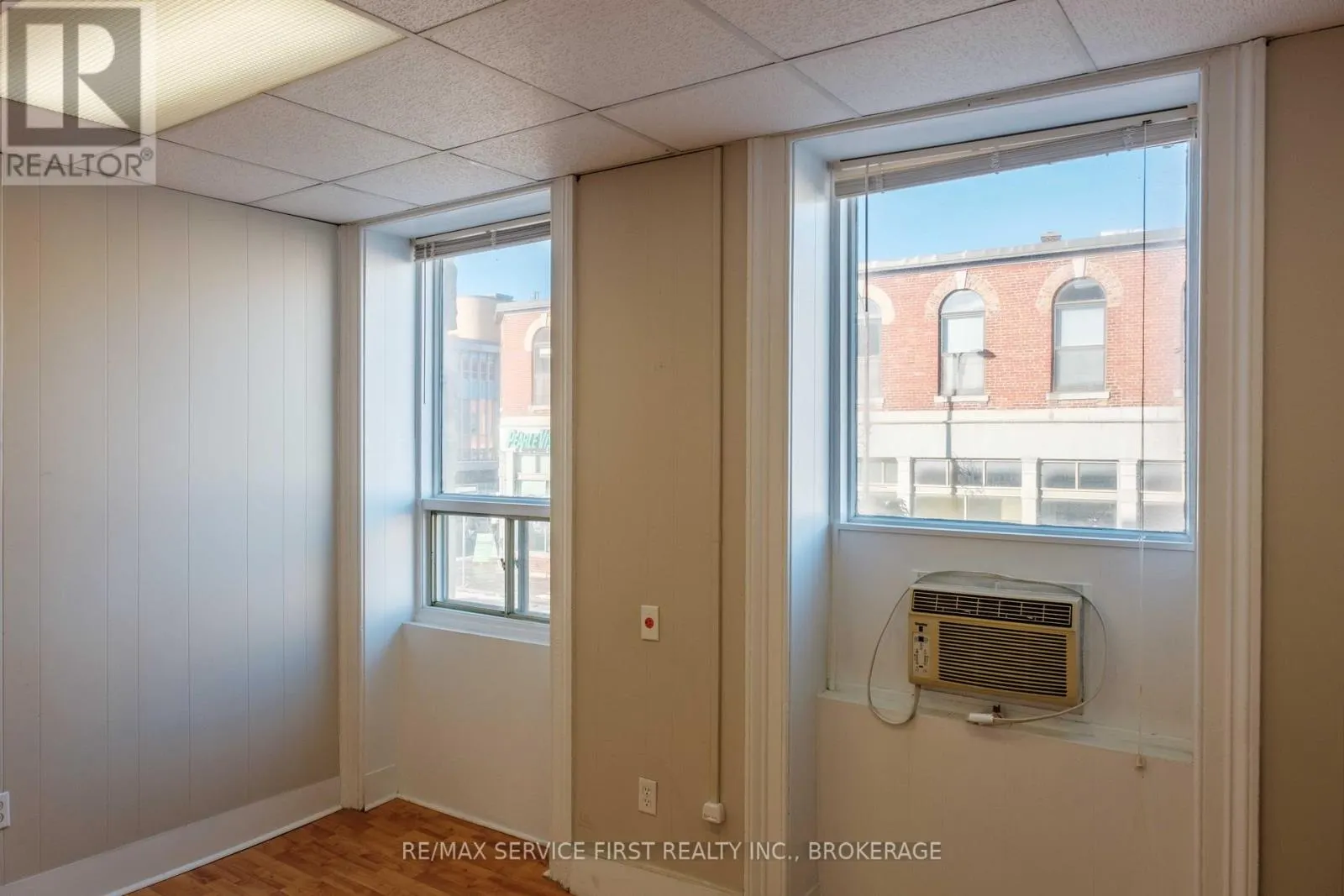 UNIT #3 - 159 WELLINGTON STREET #Unit #3