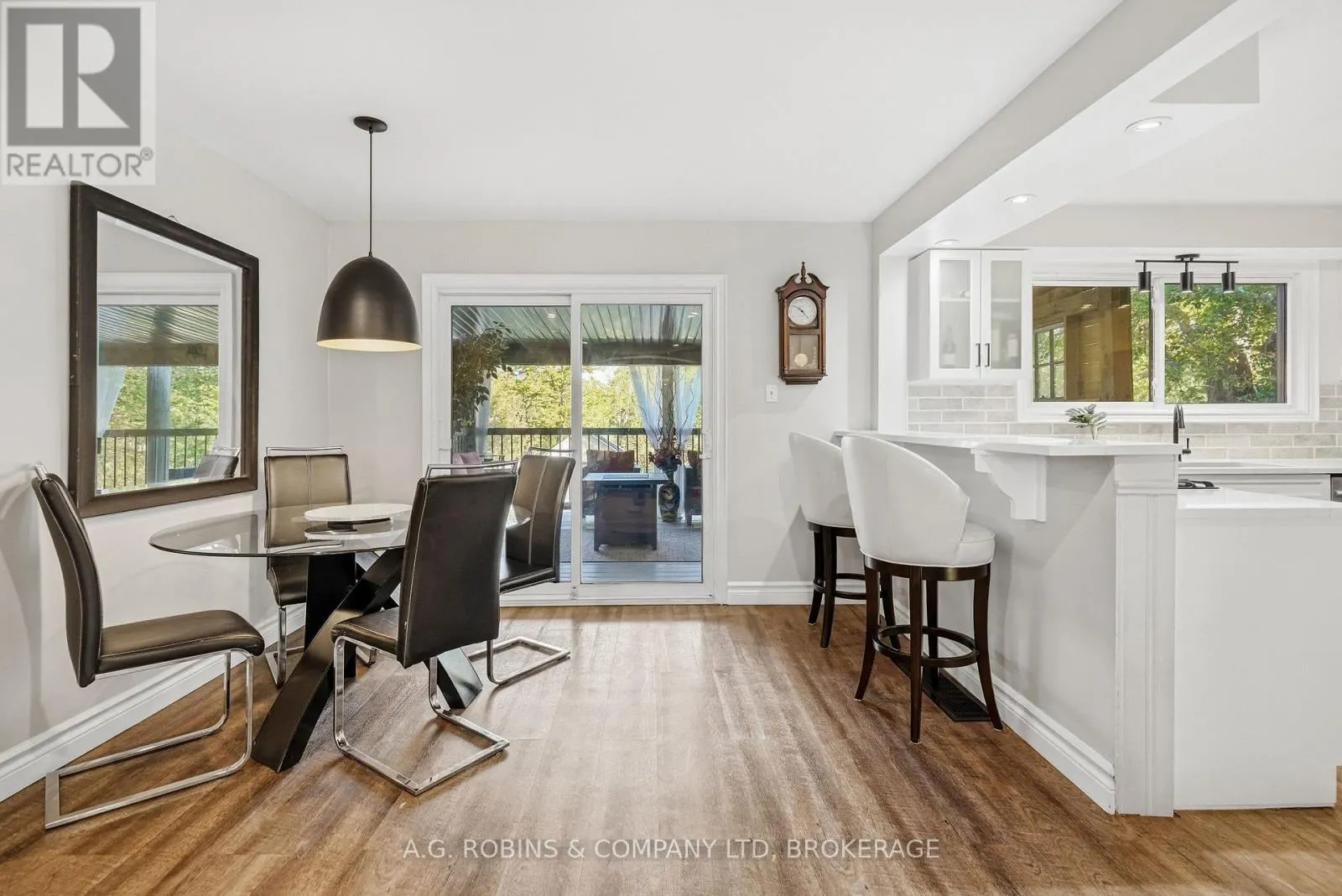 10448 LAKESHORE ROAD