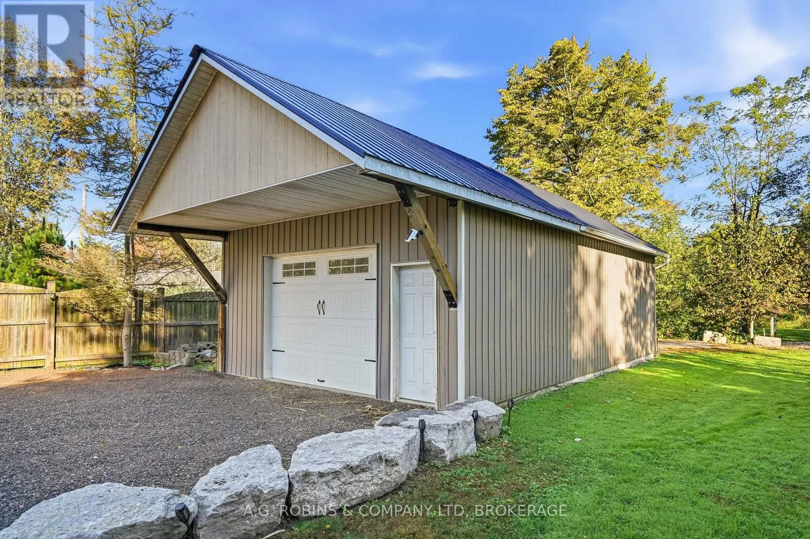10448 LAKESHORE ROAD