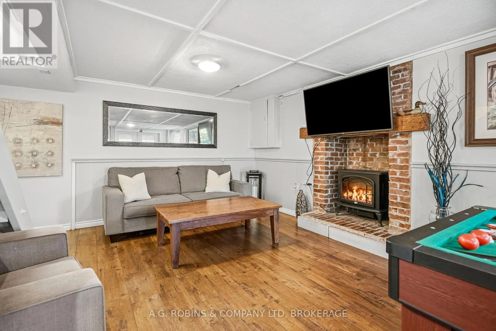 10448 LAKESHORE ROAD