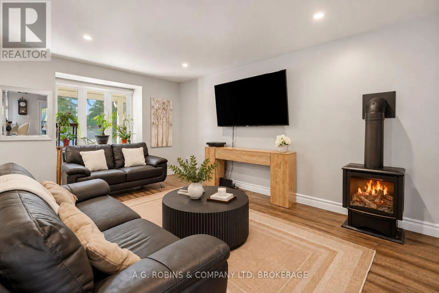 10448 LAKESHORE ROAD